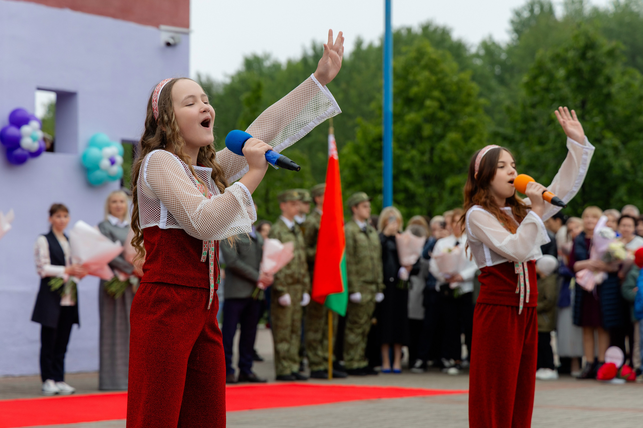 Последний звонок 2025 в Минске. Свадебный фотограф в Минске/Беларуси Сергей Спиридонов