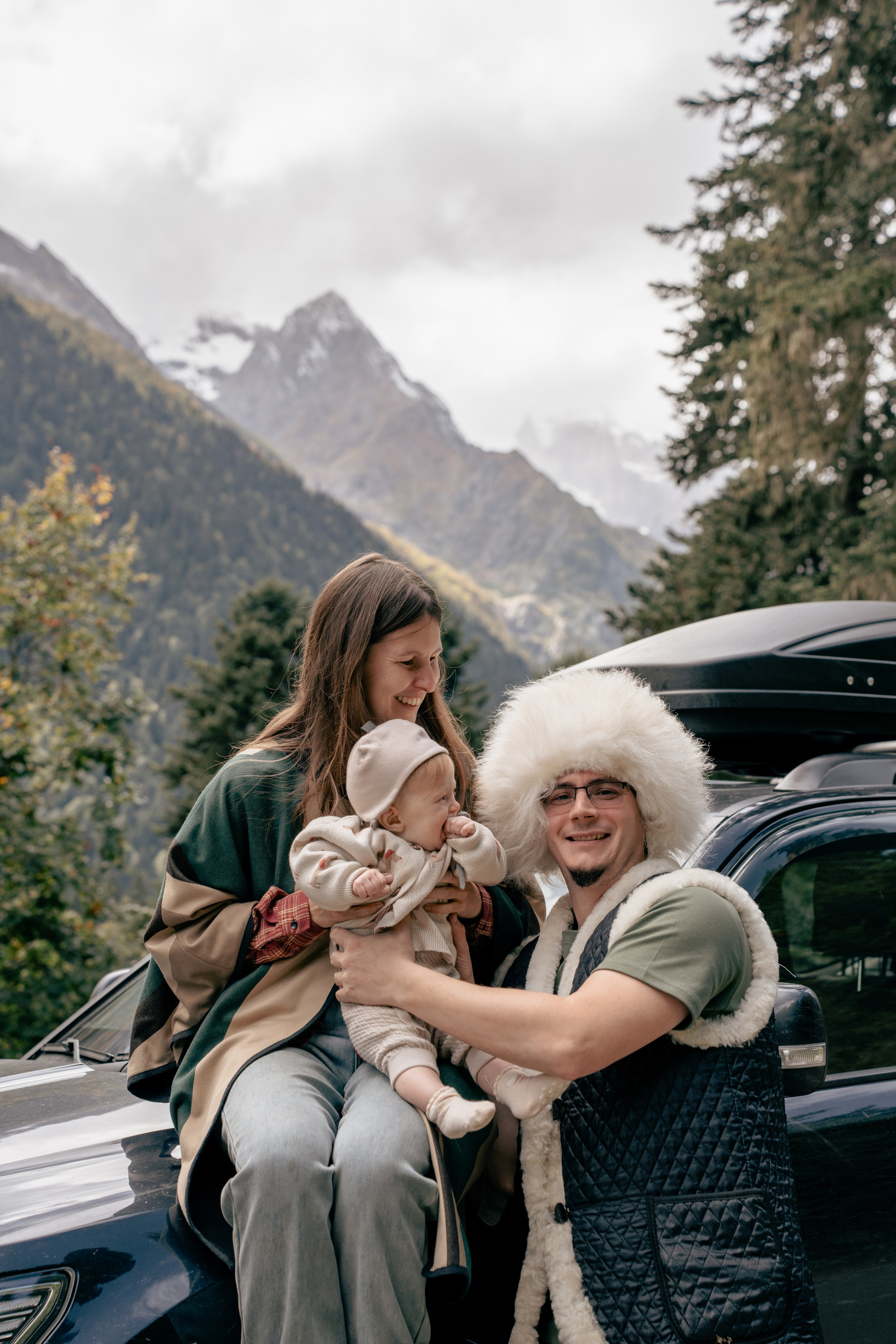 Семейная фотосессия в Домбае. Фотограф КМВ|ГОРЫ Пятигорск Железноводск Ессентуки Кисловодск Домбай Архыз Эльбрус