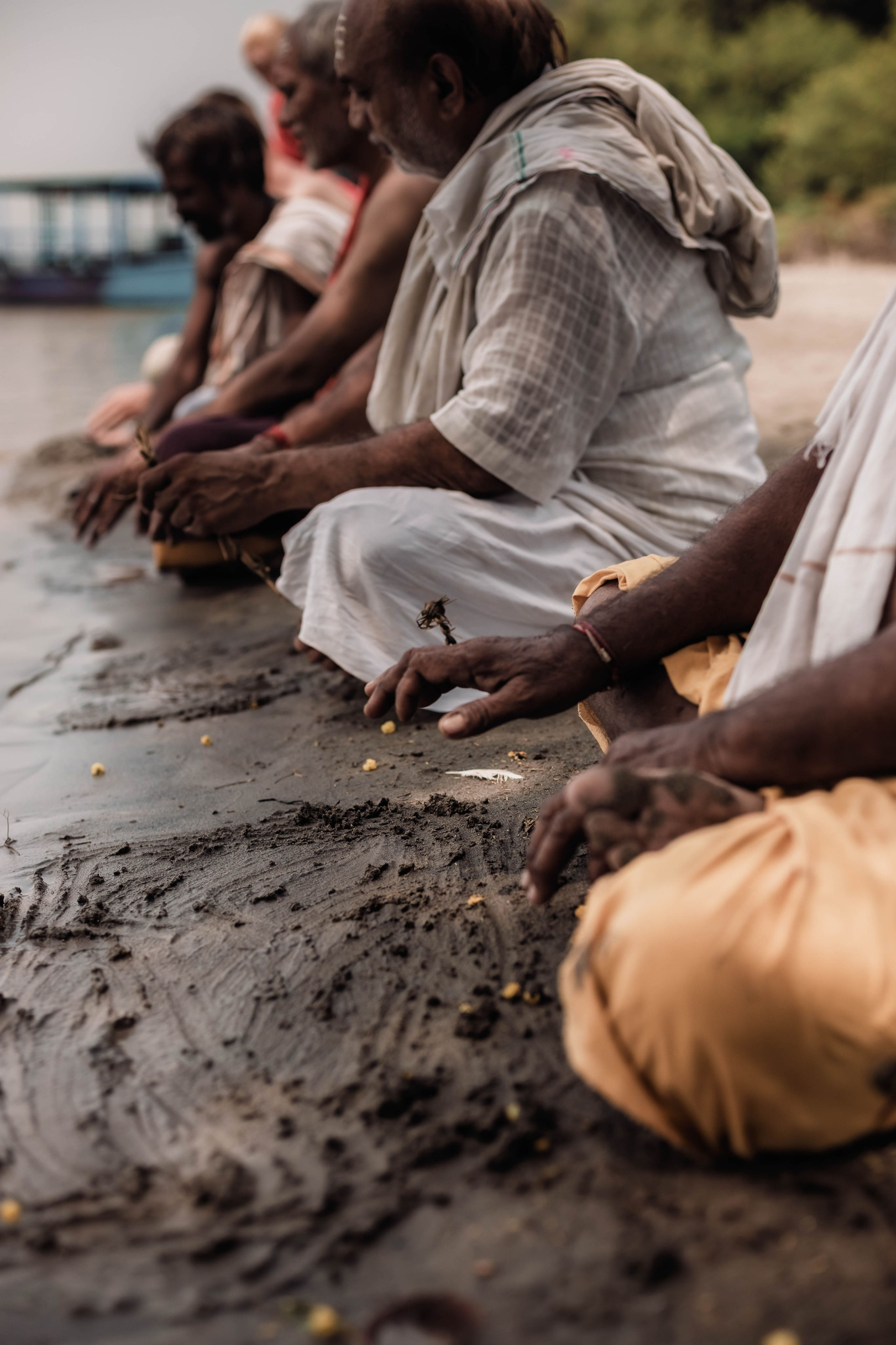 Pitri Paksha yagyas & poojas Devraha Baba ji ashram. Mariam Bagdasaryan
