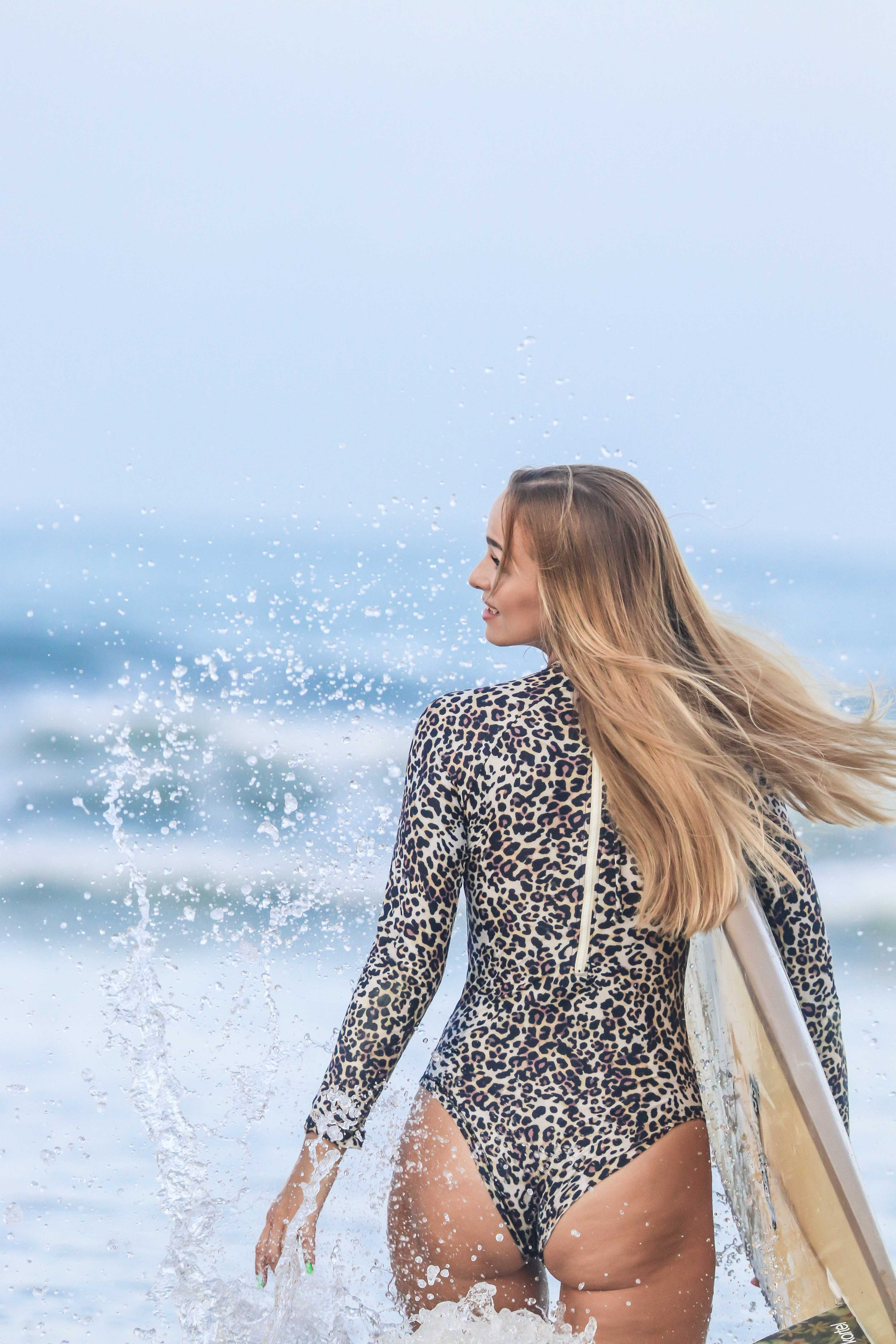 Сексуальная серф-фотосессия в Велигаме | Девушка на волнах. Фотограф на Шри-Ланке