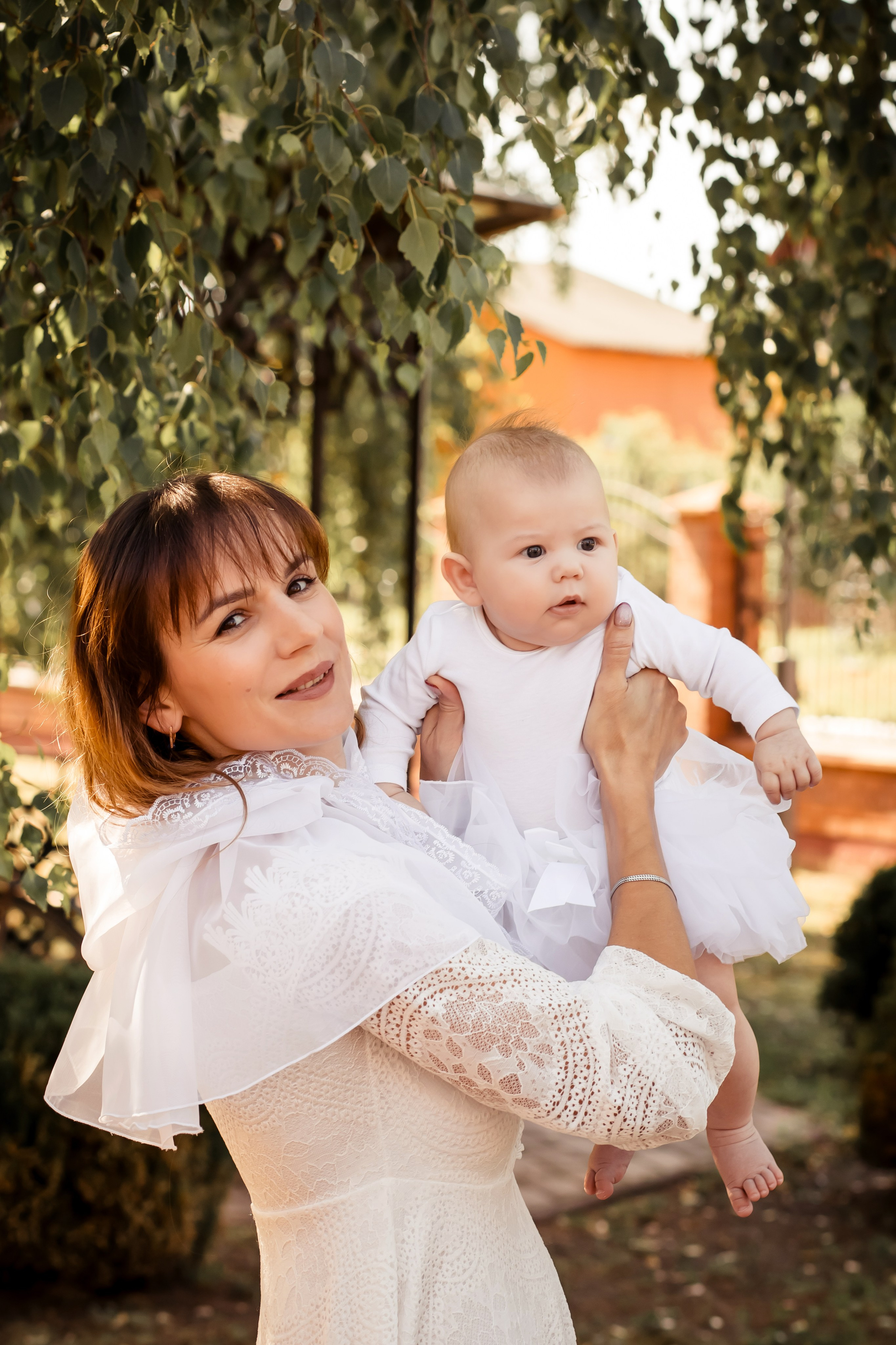 Крещение Милании и Эмилии