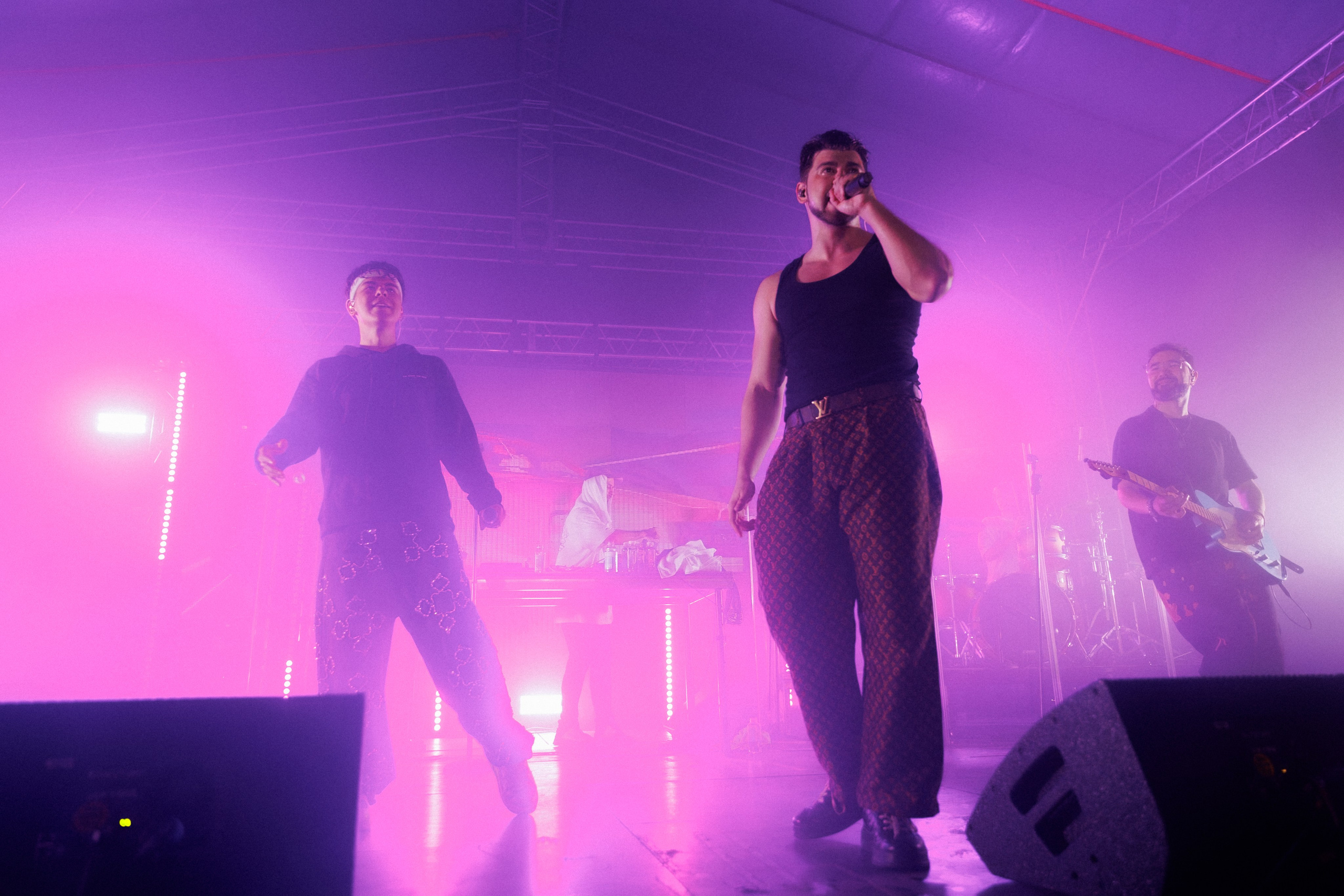 Фотоотчёт и репортаж с концерта группы GAYAZOV$ BROTHER$. Красильников Евгений — профессиональный фотограф в Ростове-на-Дону