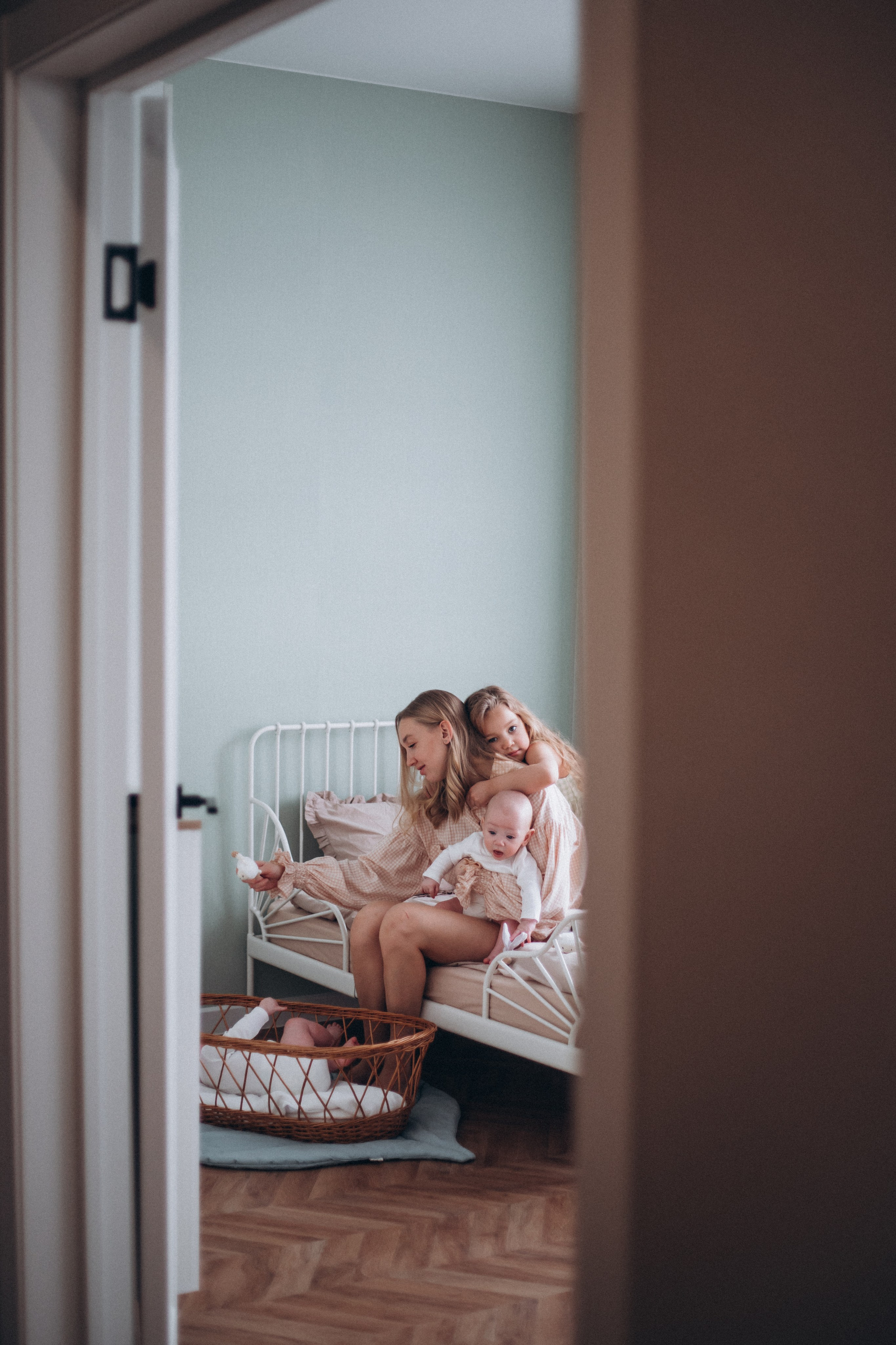 Катя, два сыночка и лапочка дочка. Семейный фотограф Нижневартовск Тюмень Ефимова Ирина