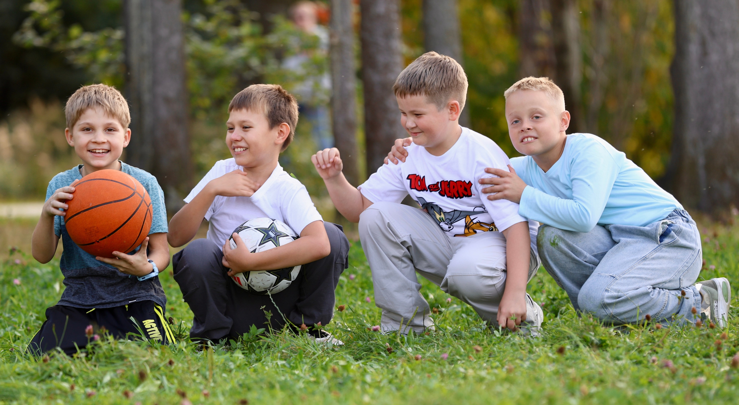 Школьные фотографии. Выпускные альбомы с оживающими фотографиями. Москва, Балашиха