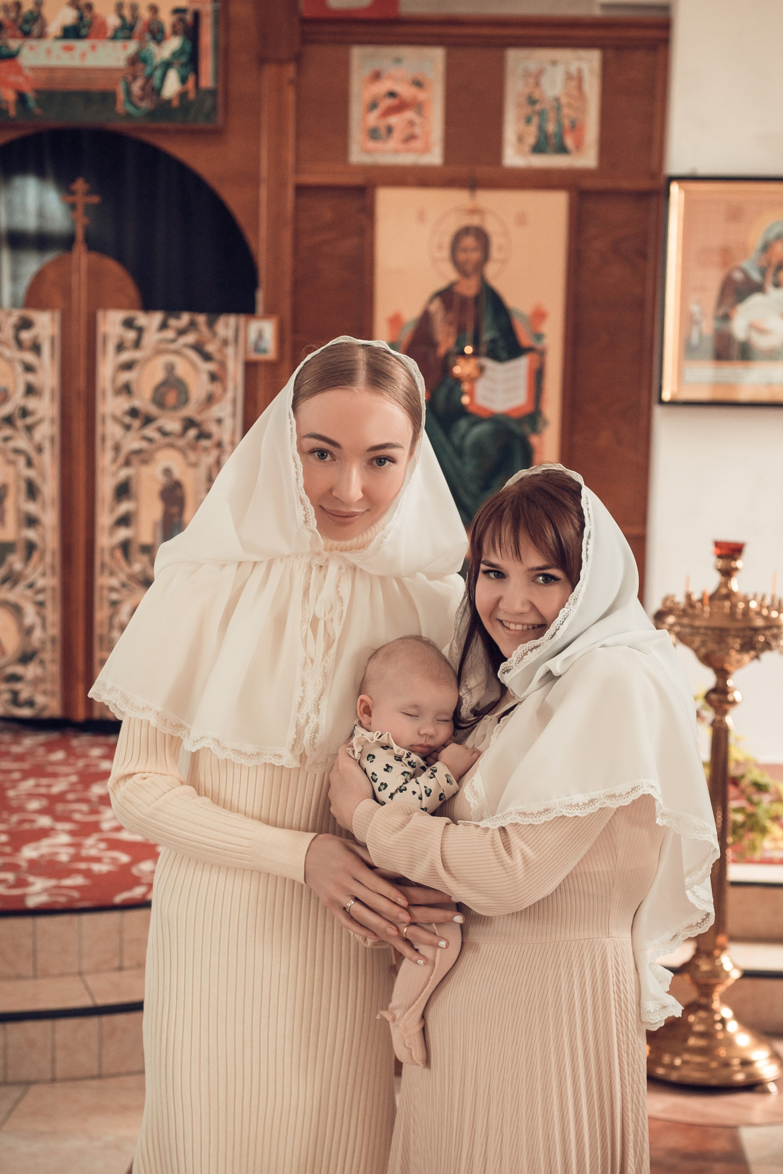 Таинство Крещения Ксении. Церковь Василия, епископа Рязанского. Семейный фотограф в Рязани и Рязанской области