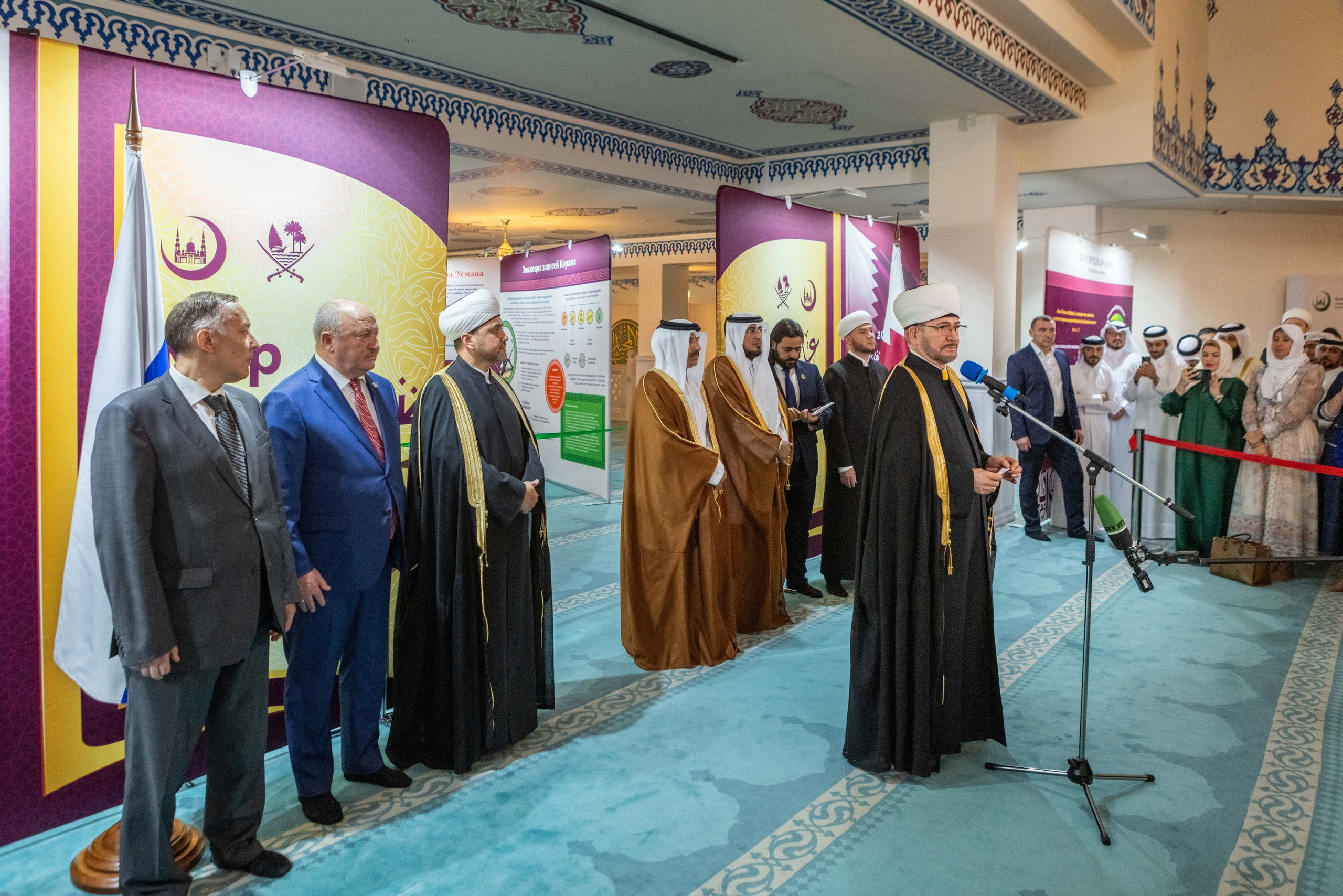 Открытие выставки Мир Корана. Рекламный, предметный, репортажный, семейный фотограф и художник в Москве