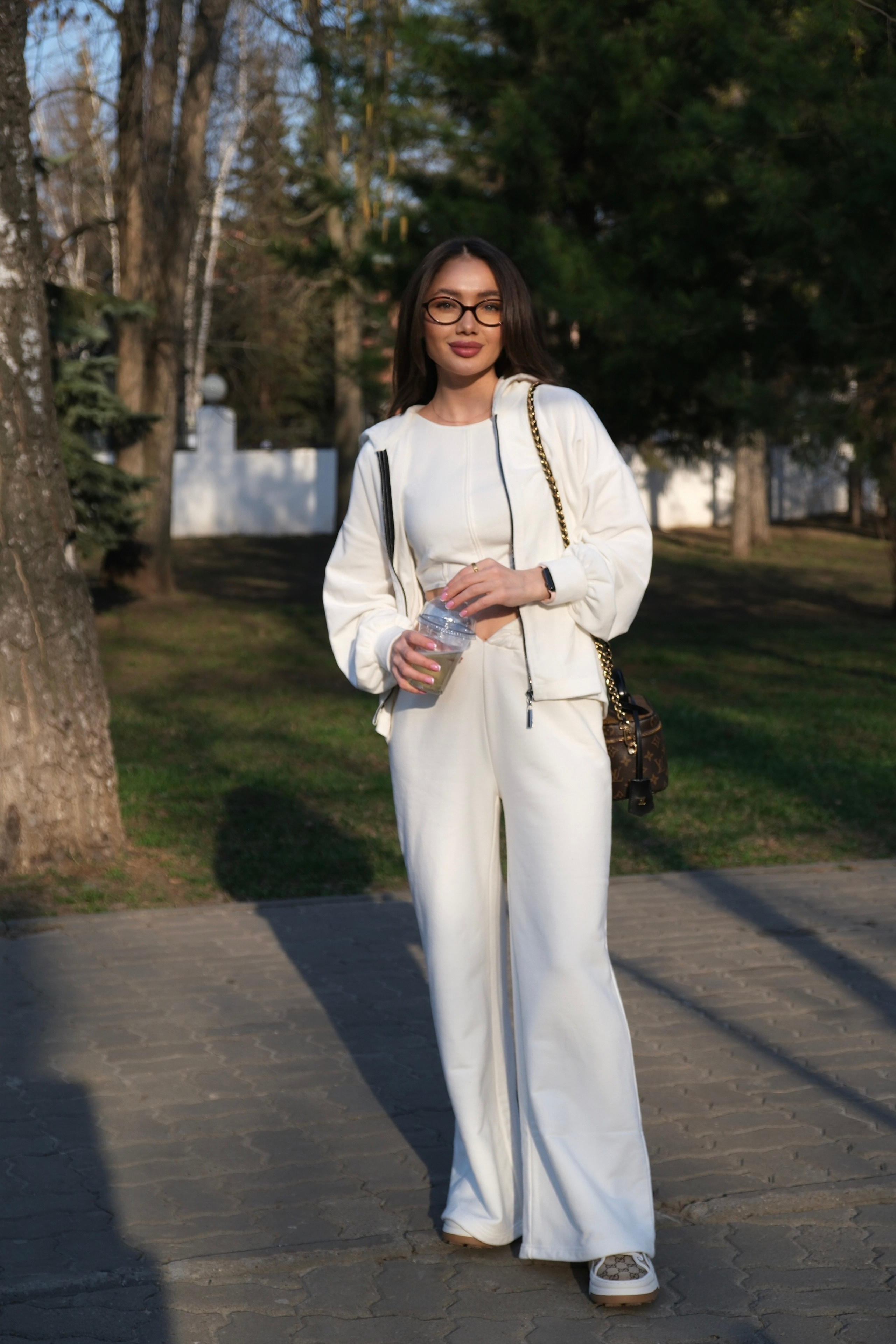 В кафе. Фотограф на камеру и мобильная съемка в Казани Лидия