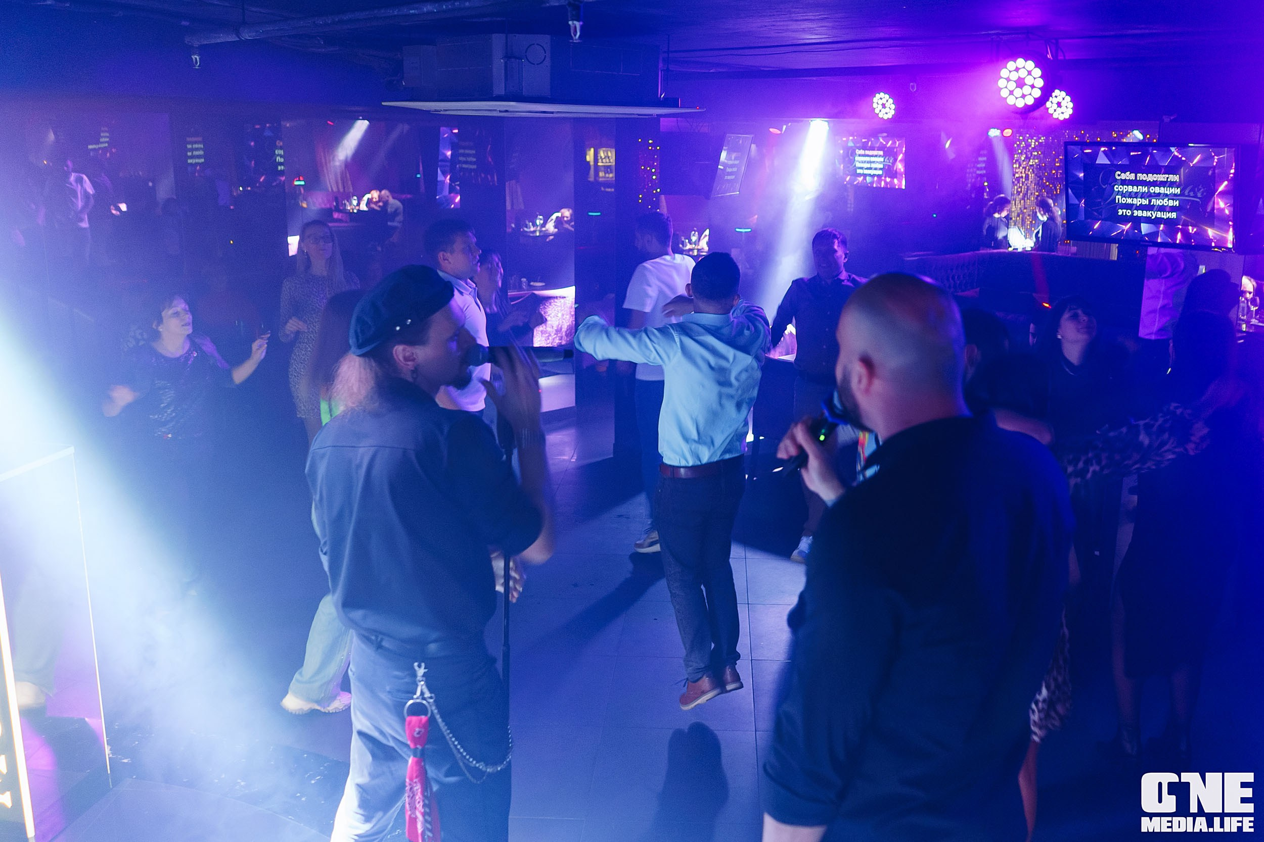 Фоторепортаж из караоке-клуба Эйфория. One Media Life: фоторепортажи, фотоотчеты с мероприятий и заведений