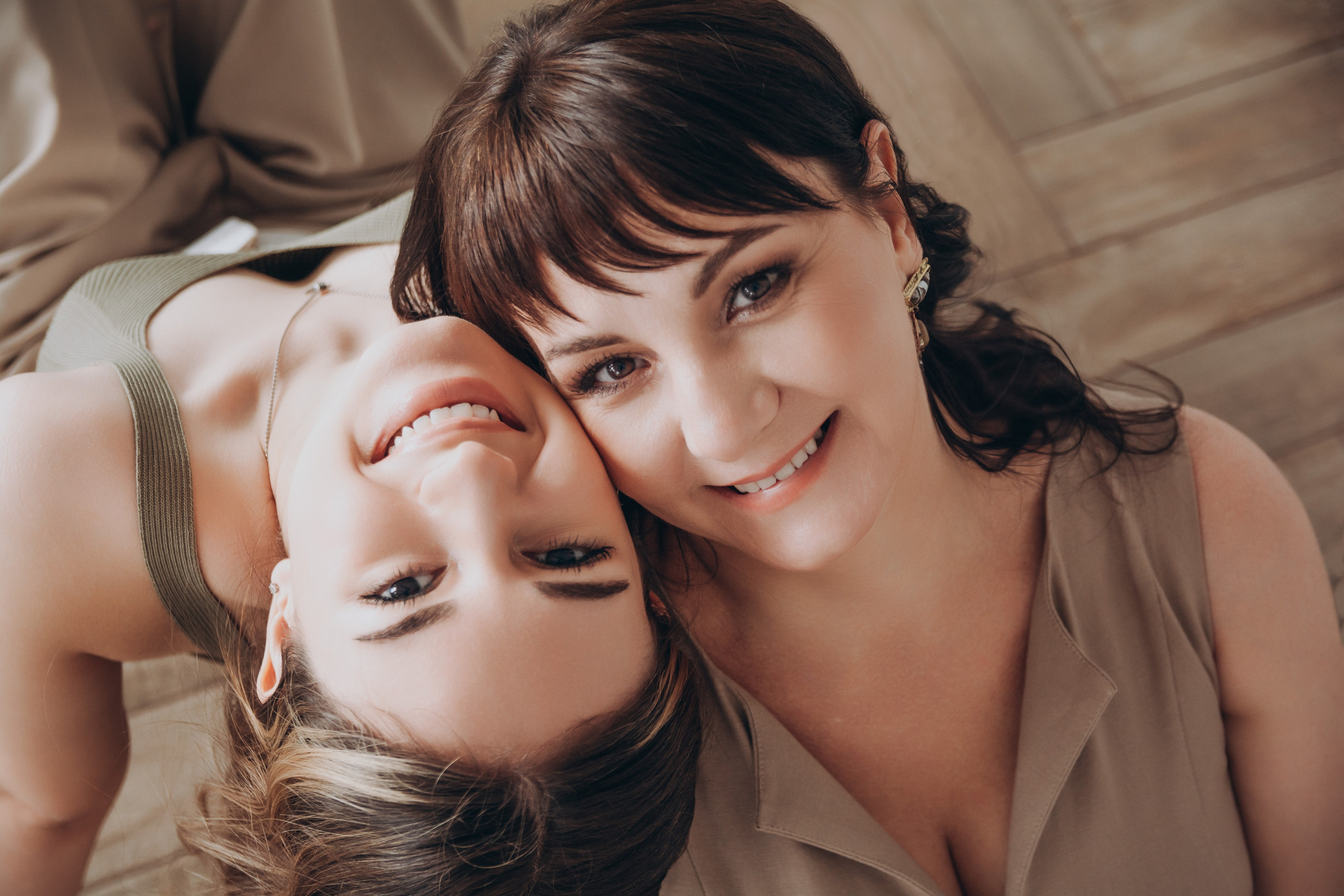 Фотосессия мама и взрослая дочь. Семейный и детский фотограф Кущ Наташа