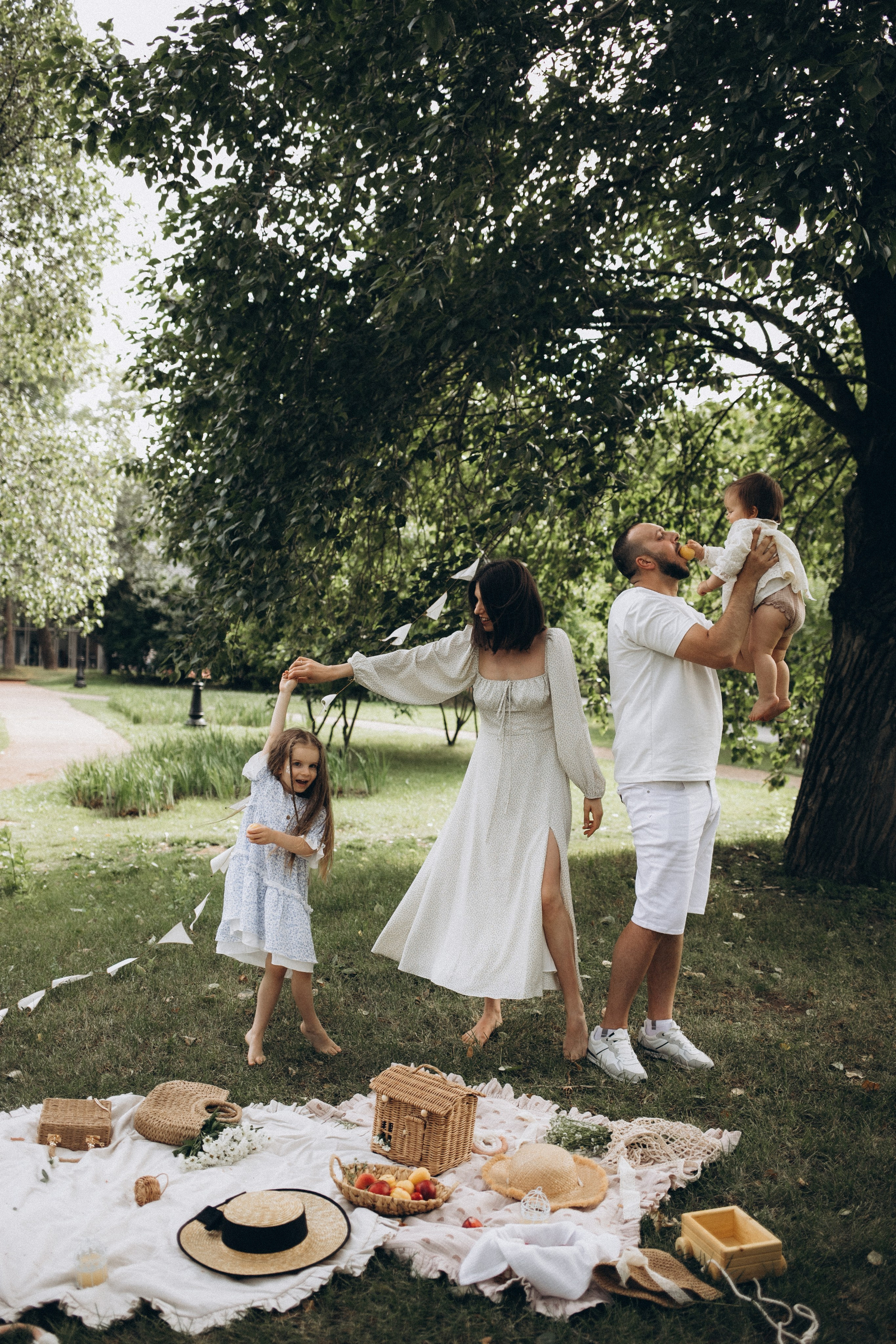Летний семейный пикник на природе. Семейный и свадебный фотограф Анна Кожокарь