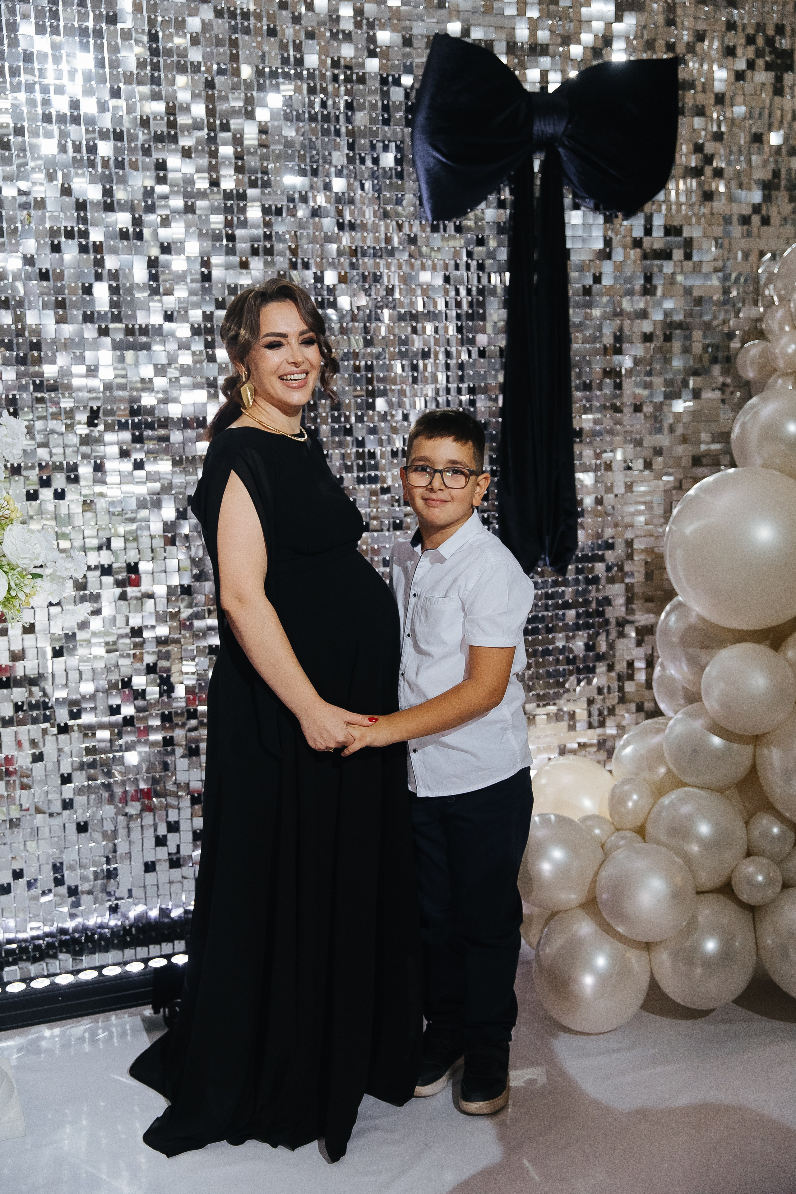 Ани и Назели. 35&5 День рождения, «Янтарь». Фотограф в Красноярске Надежда Воскресенская