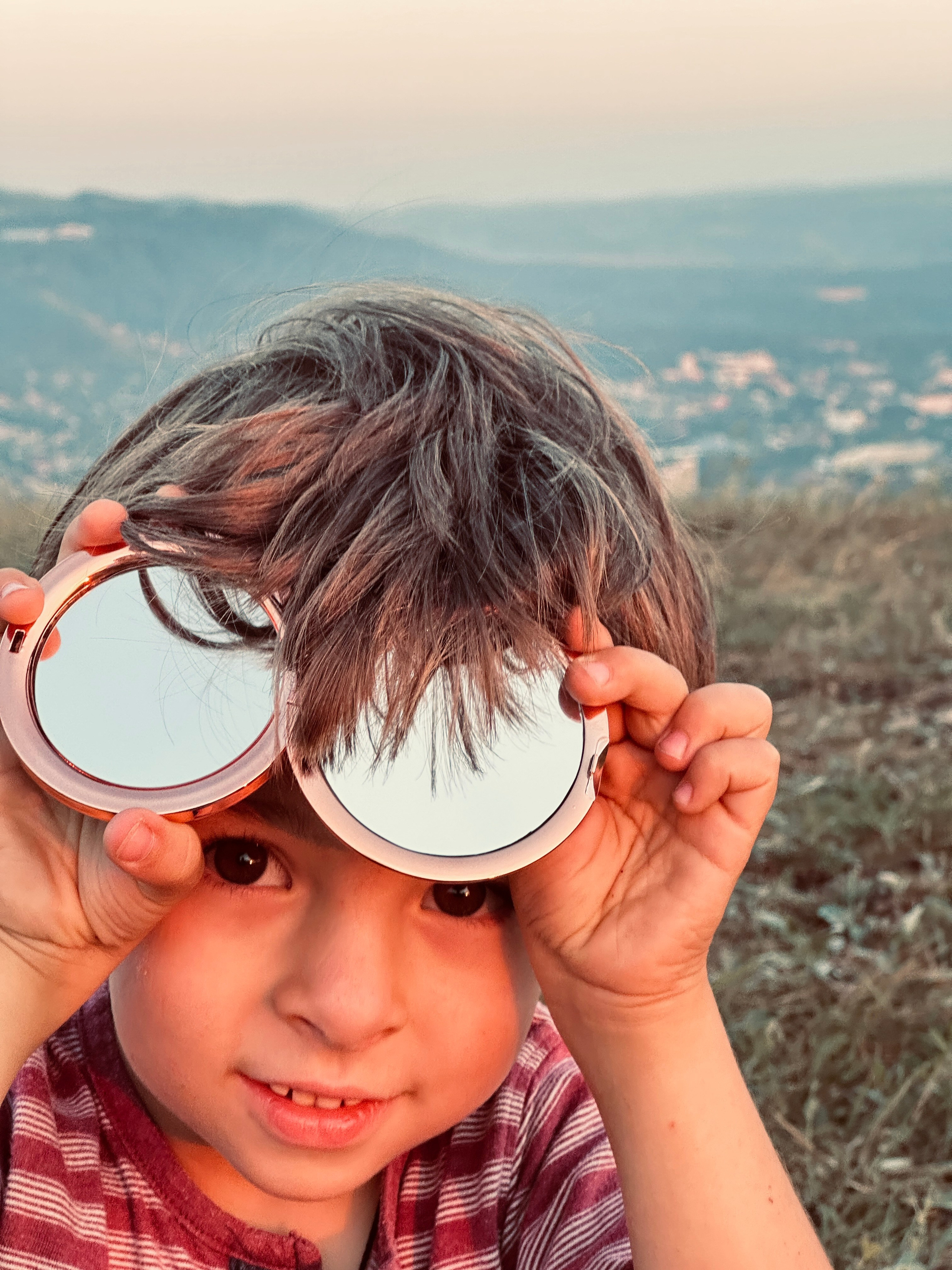 Дети. Смотри, красота!