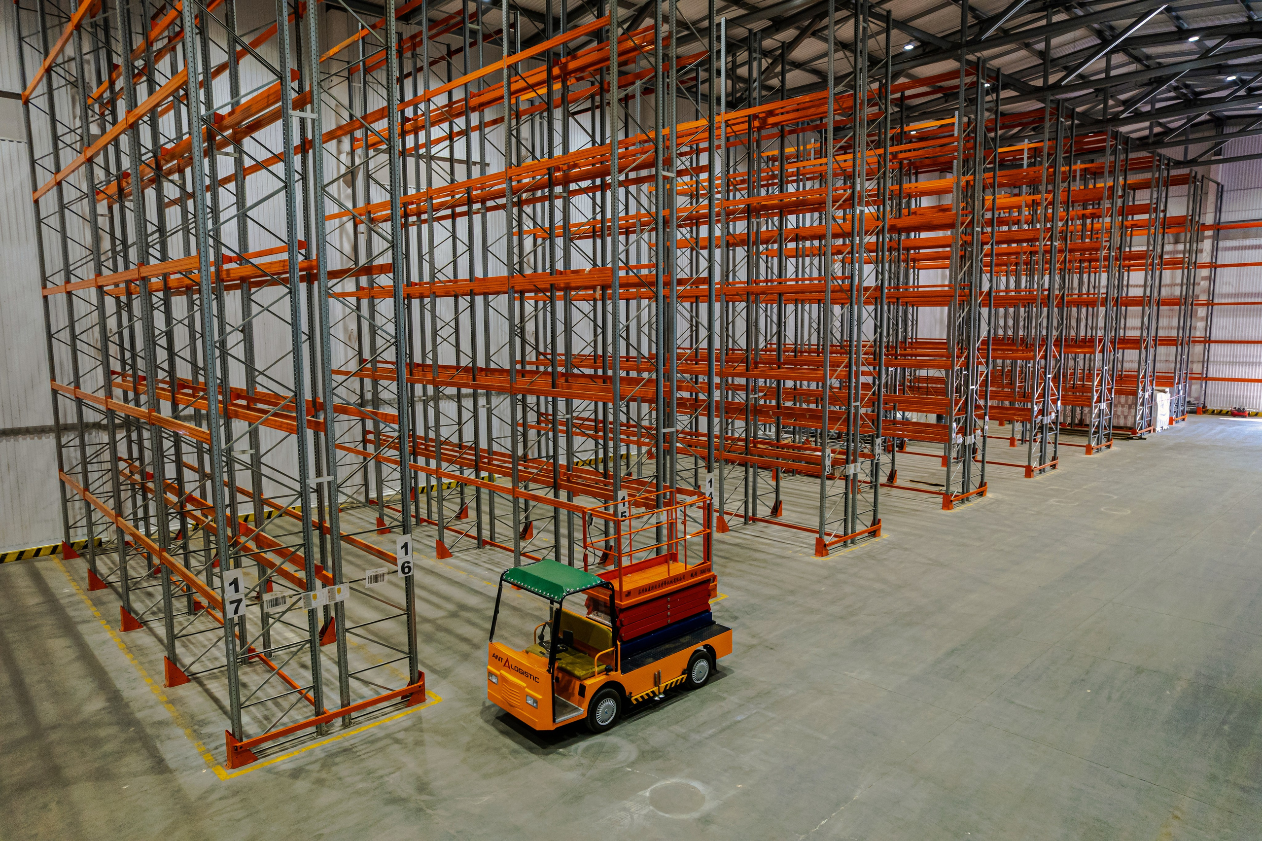 Производственная территория компании АНТ. Дмитрий Судаков, фотограф в Екатеринбурге и Москве