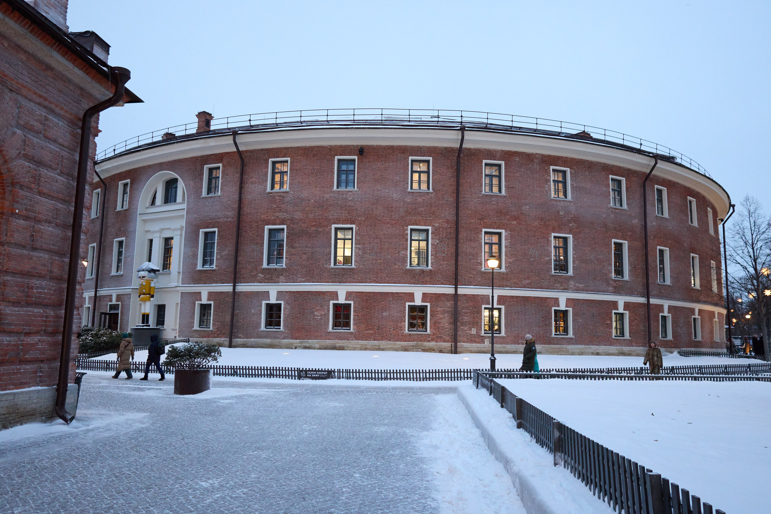 Рождество въ Санктъ-Петербургѣ. Фотографъ Сергѣевъ. Поймать мгновеніе