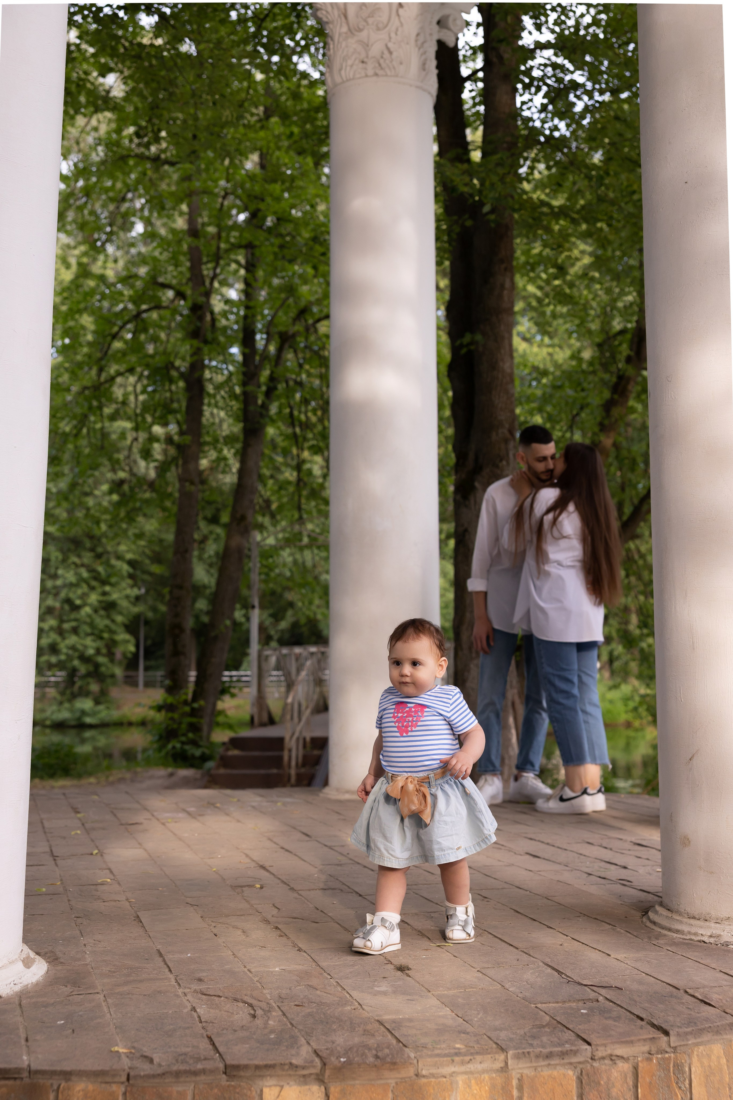 Прогулка в парке. Сказочный фотограф для Вас и Вашей семьи