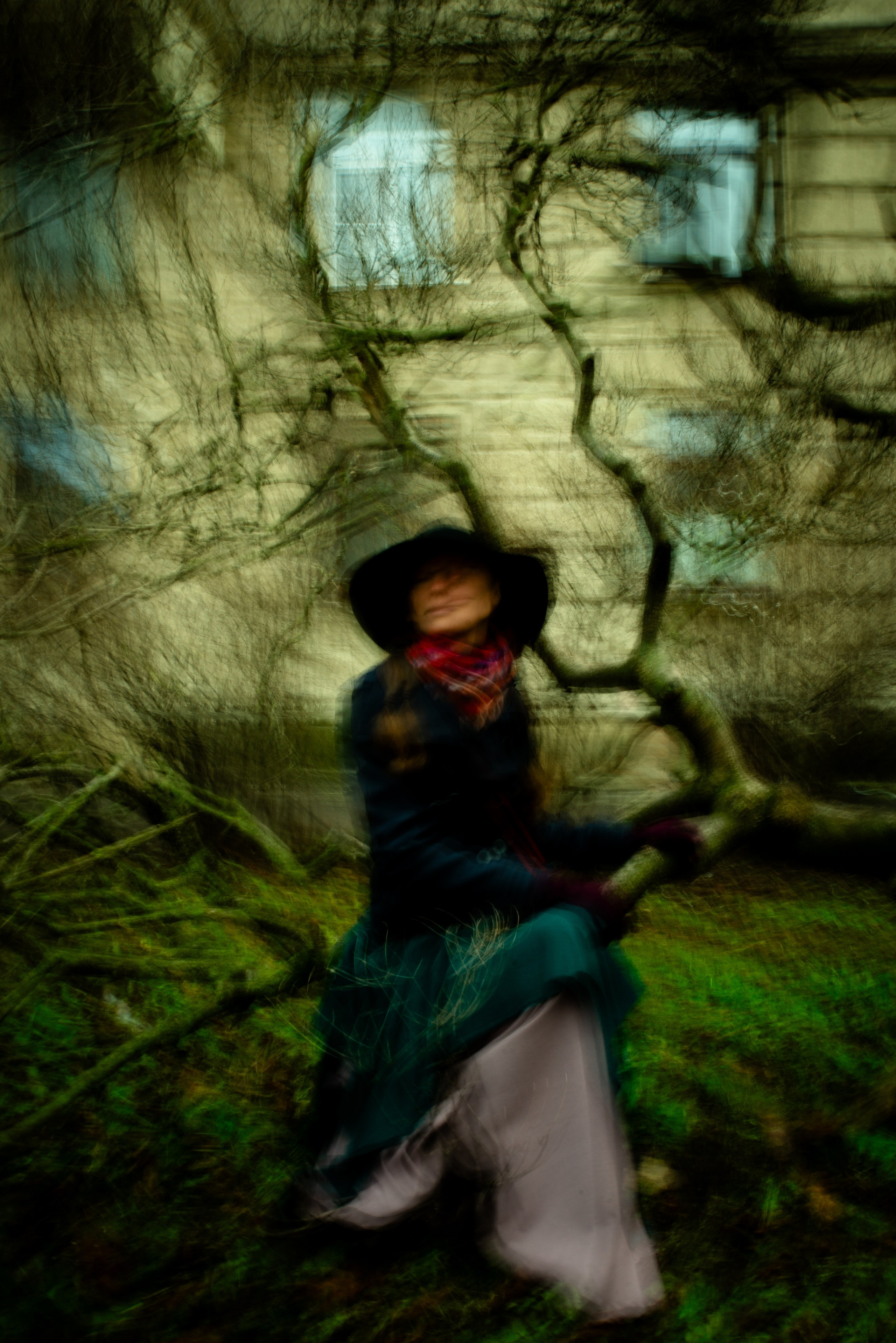 Снова стою одна…. Фотограф Крещение Венчание Москва