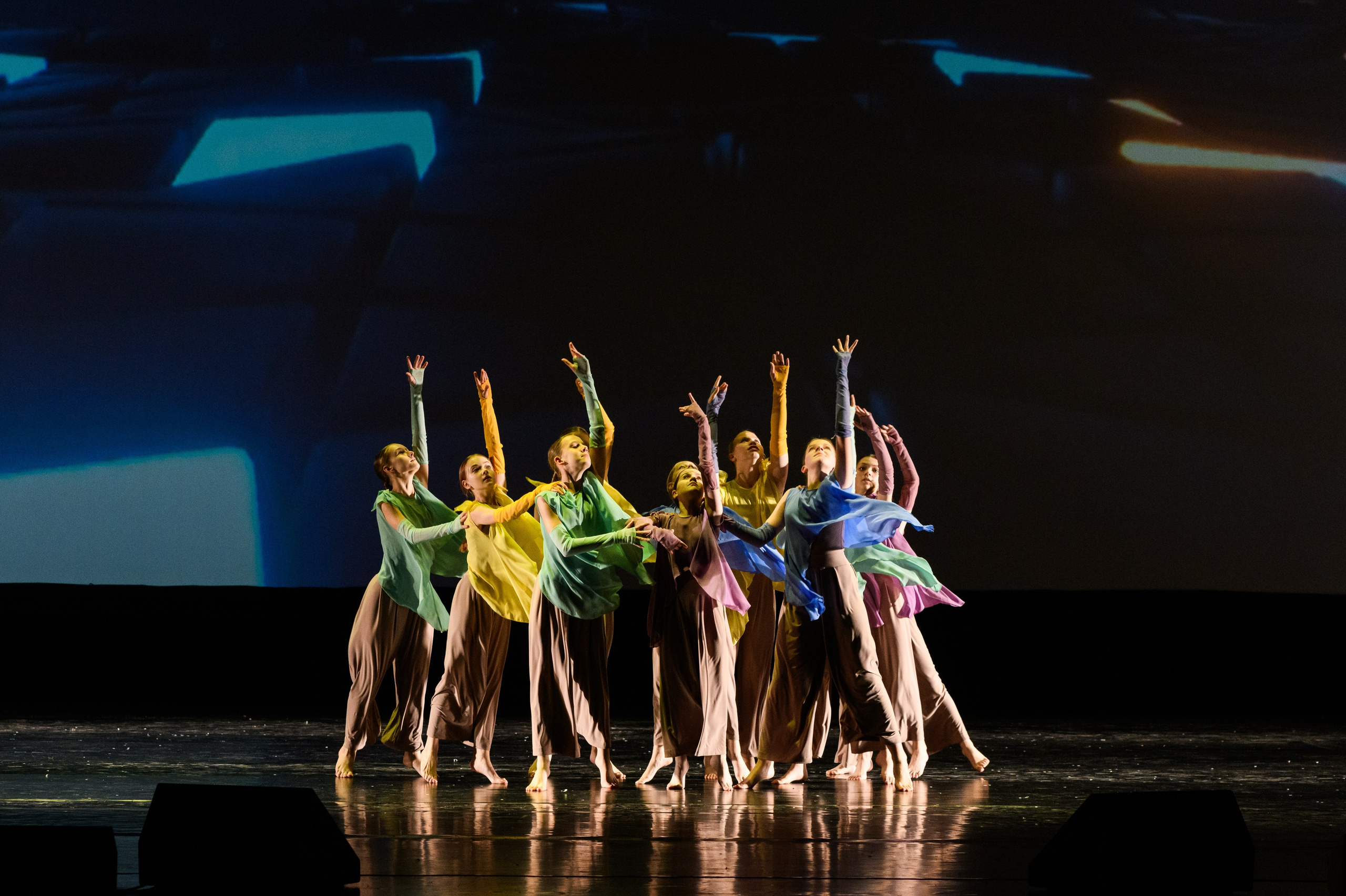 23 апреля, часть 2, БКЗ Октябрьский, г. Санкт-Петербург. Золотое яблочко