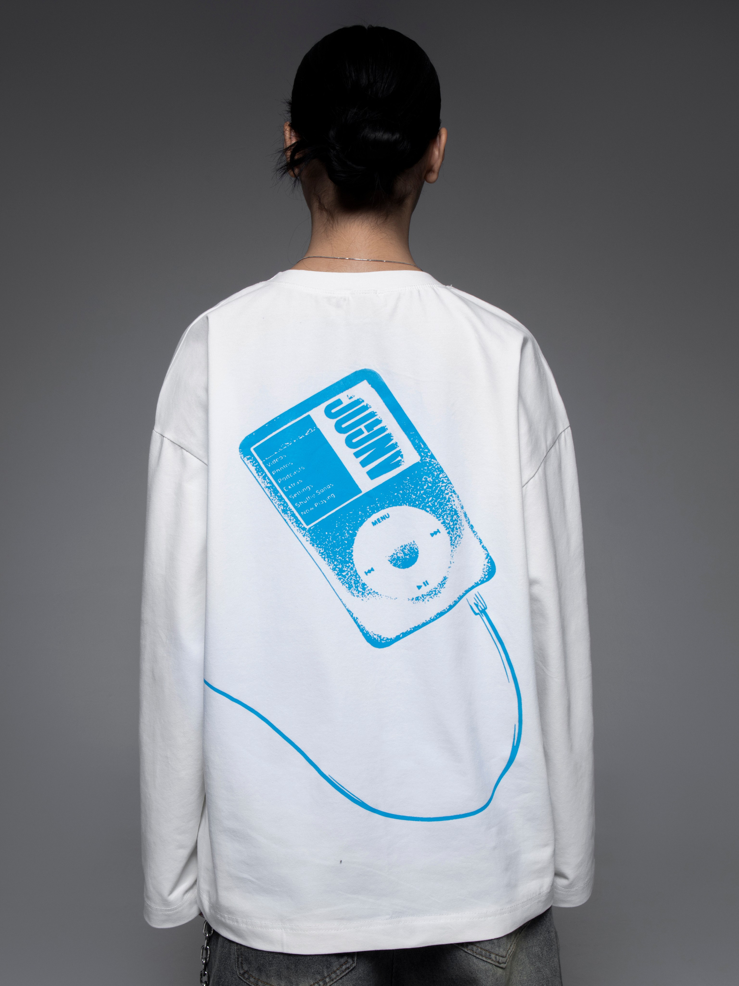 КАТАЛОГ | серый фон. RUNA production — стильные съемки для брендов