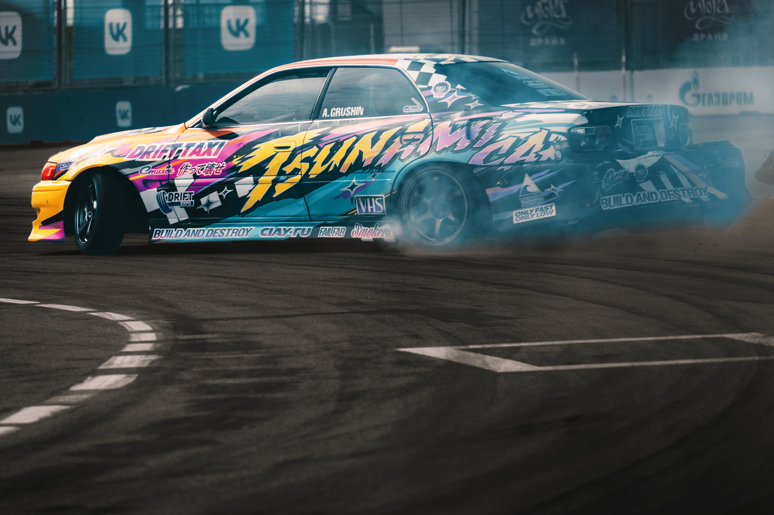 IDDC Этап 2: Бетонный Колизей и блогеры в деле