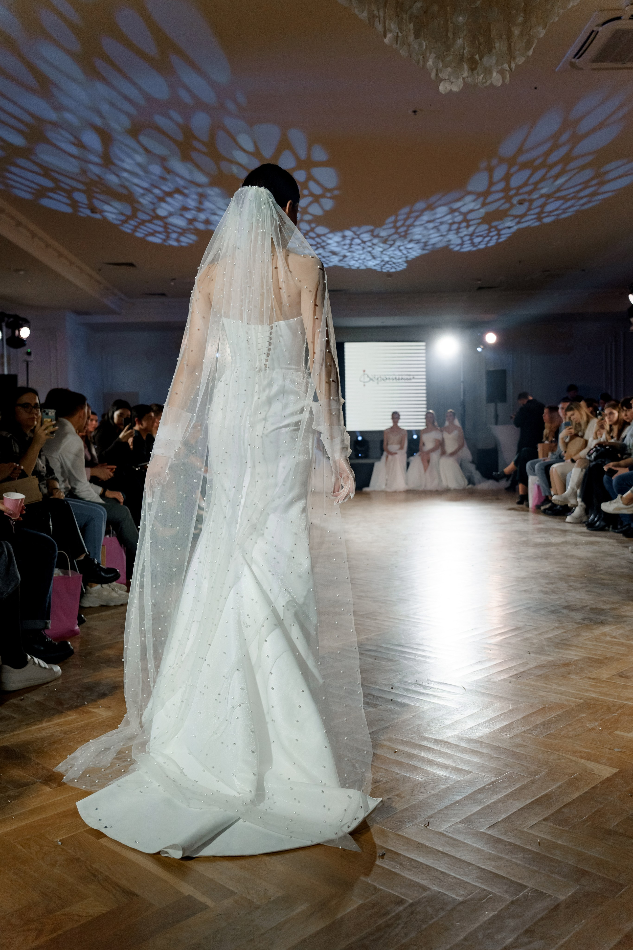 Выставка свадебных специалистов «Свадьба на 1000%». Свадебный фотограф в Санкт-Петербурге