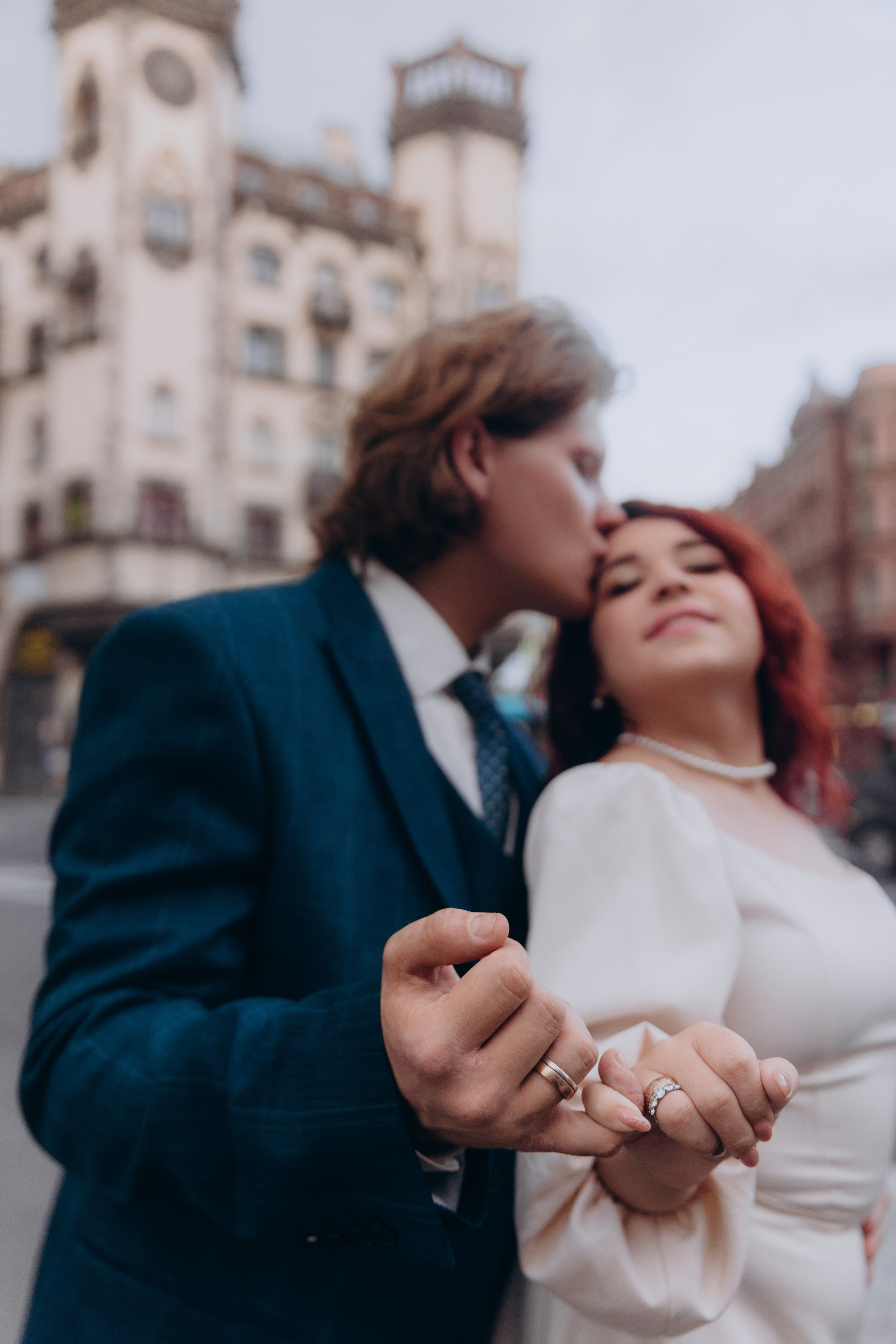 Фотосессия лавстори в сердце Петроградки пары будто из Сказки). Фотограф в Санкт-Петербурге Разиля Идиятуллина