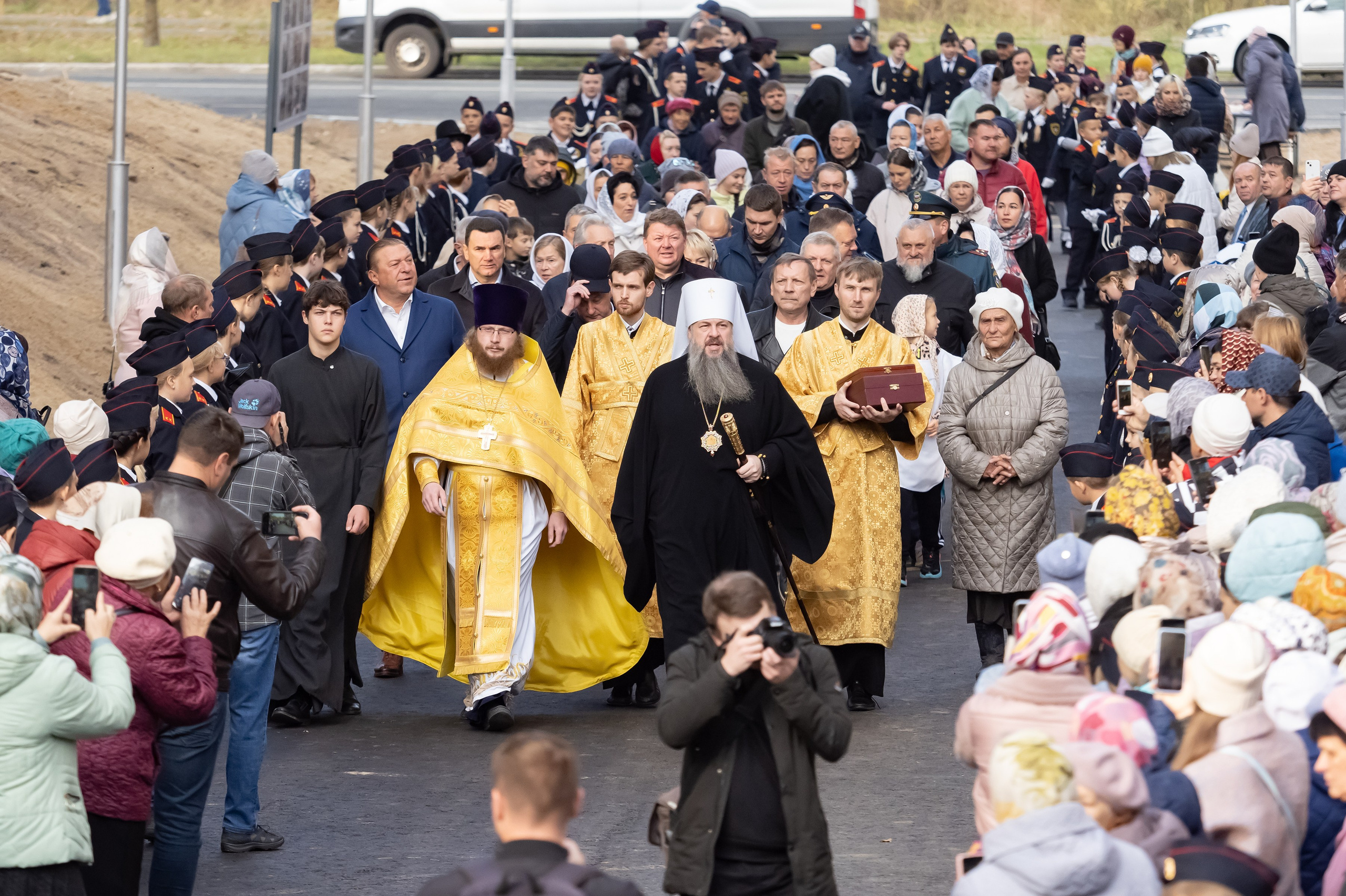 Открытие Храма Серафима Саровского. Репортажный, семейный и детский фотограф в Пензе и Заречном Арина Ермилова. Картины барельеф на заказ