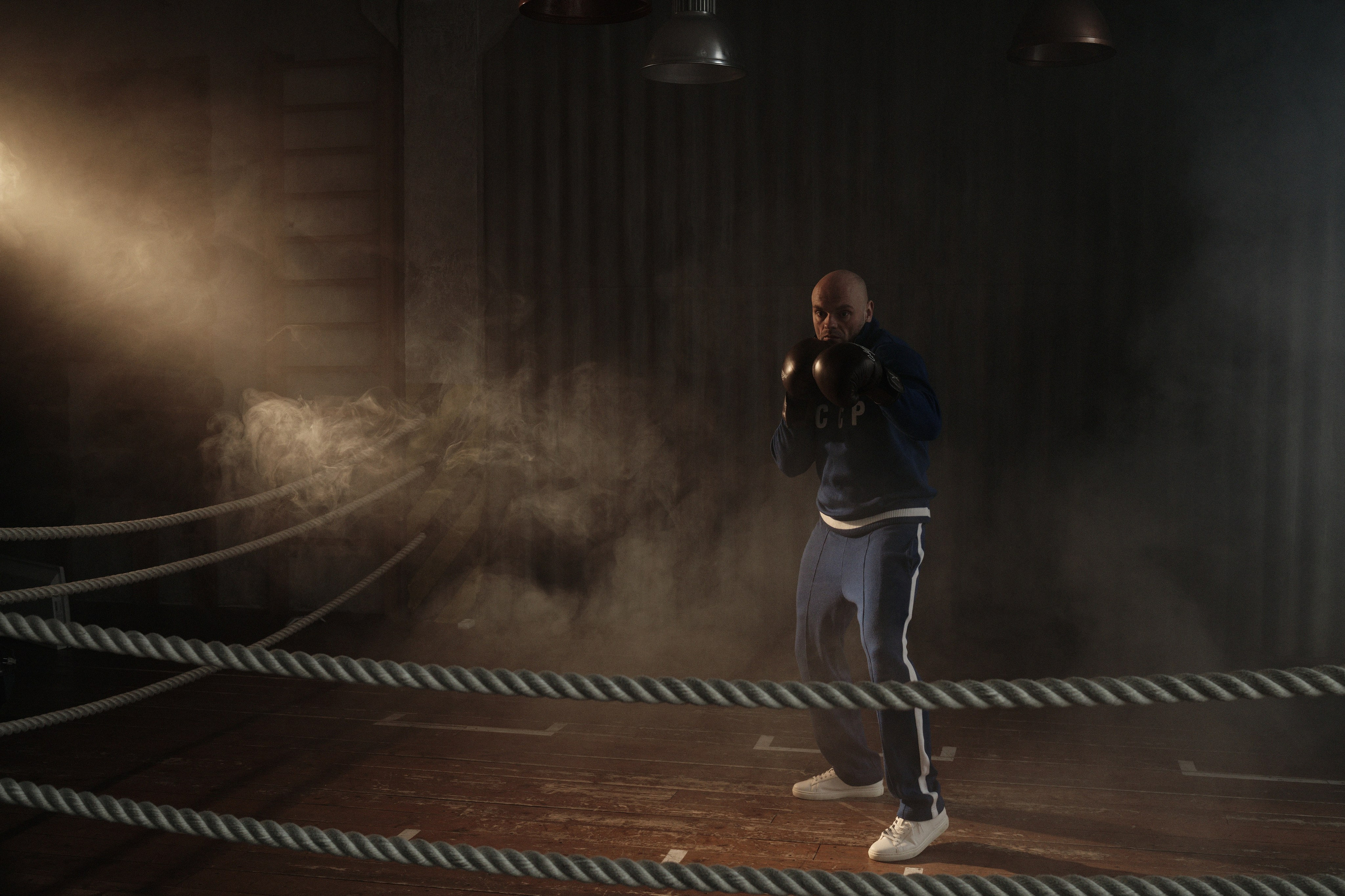 BOX. NOIZOMAX Художественный фотограф в Дубай