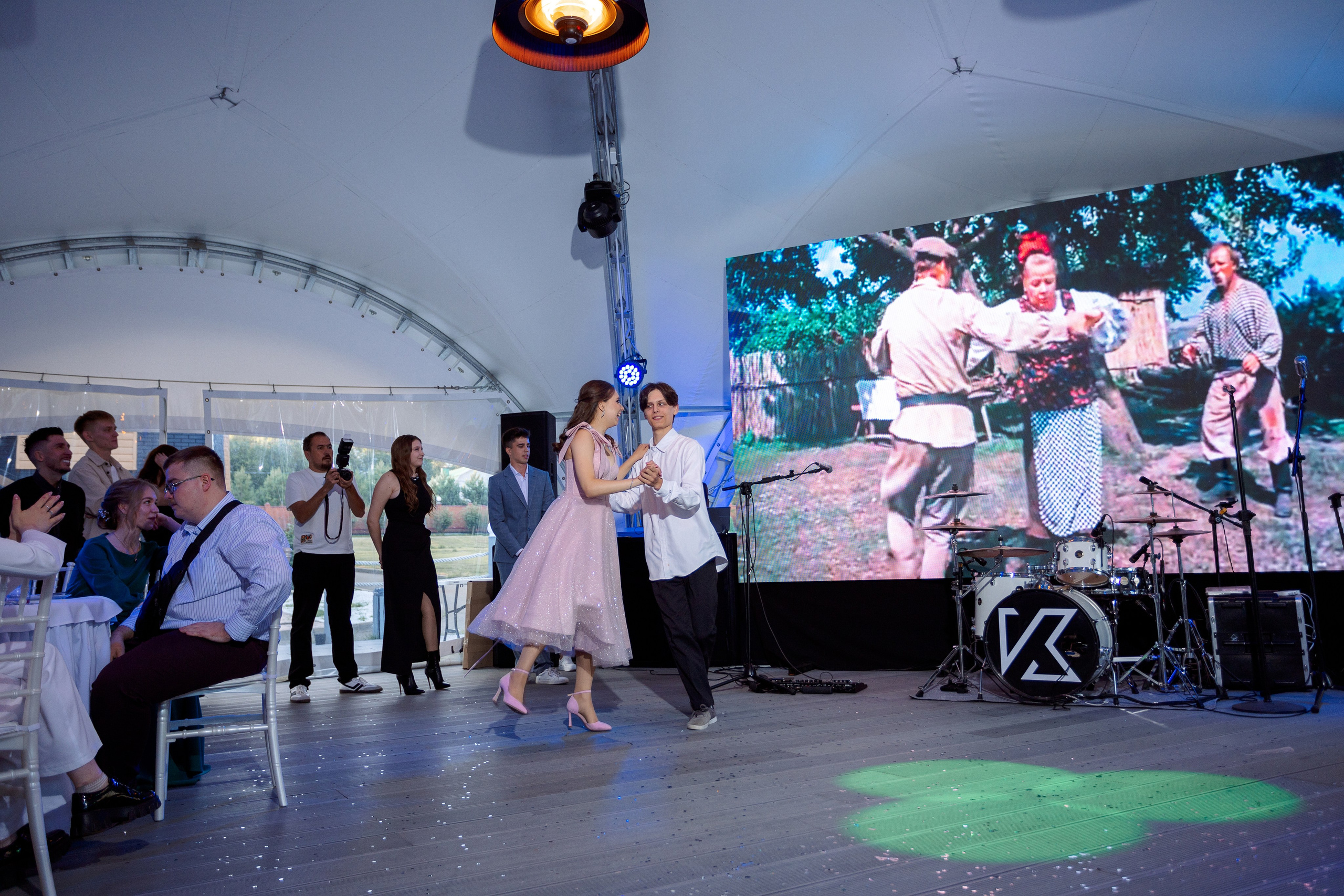 ВЫПУСКНОЙ: Волки-Липки. Все фото. Профессиональный фотограф в Ижевске Леша Петров