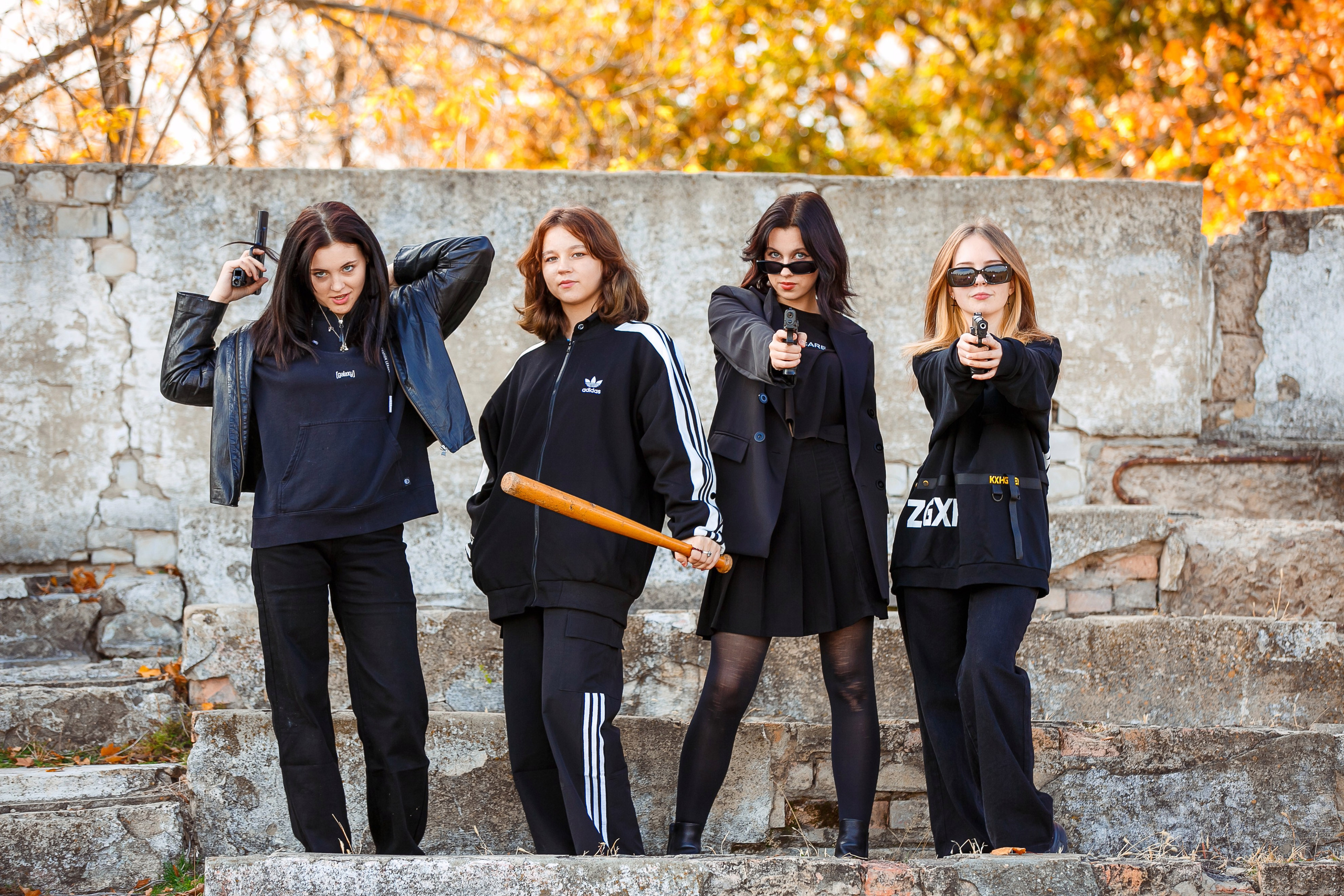 ЛЮДИ В ЧЕРНОМ. Выпускные альбомы в Донецке и ДНР. Фотограф Донецк и ДНР