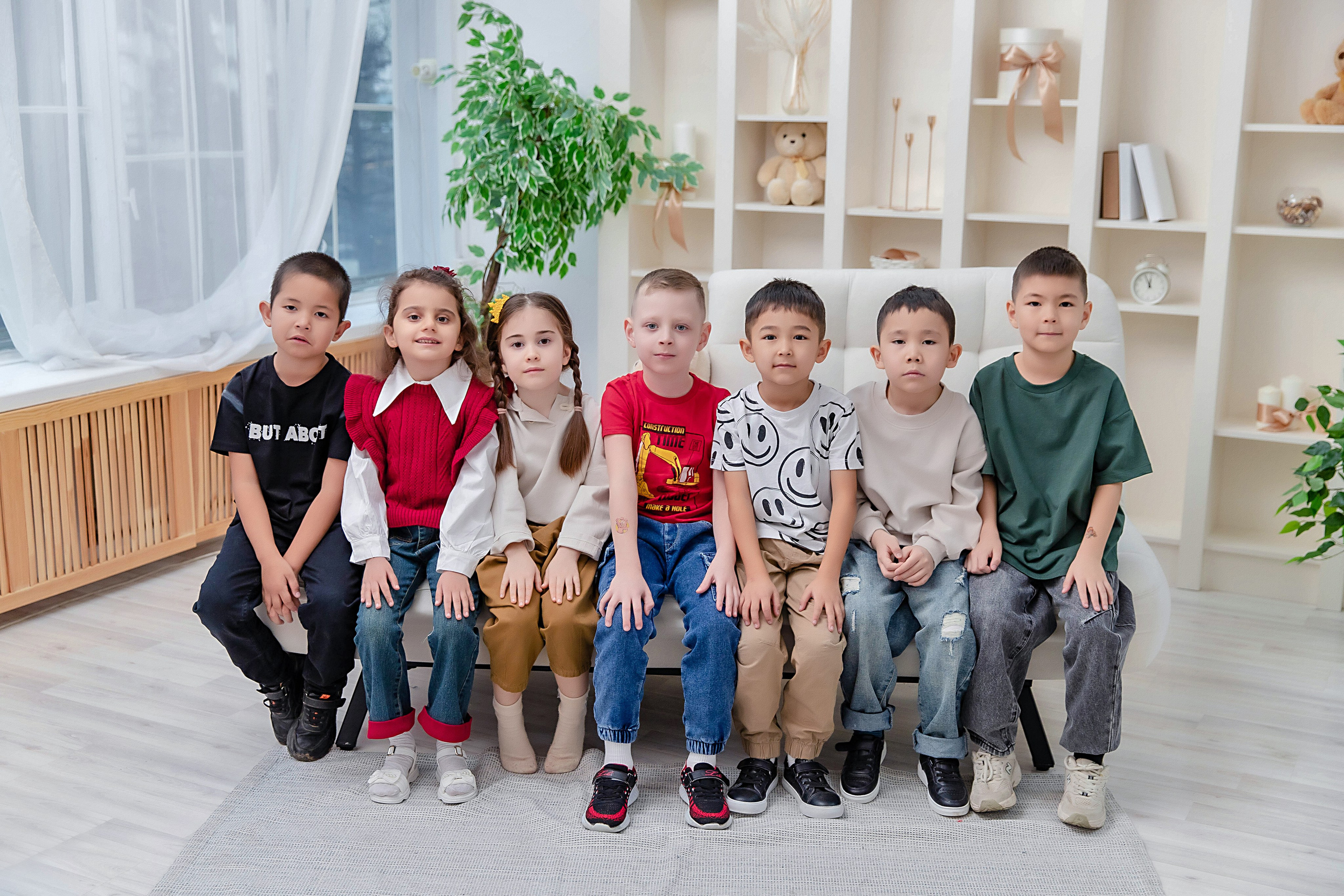 Выпускные (школьные) альбомы (книги) в Ростове-на-Дону. Современные Выпускные Альбомы в Ростове-на-Дону