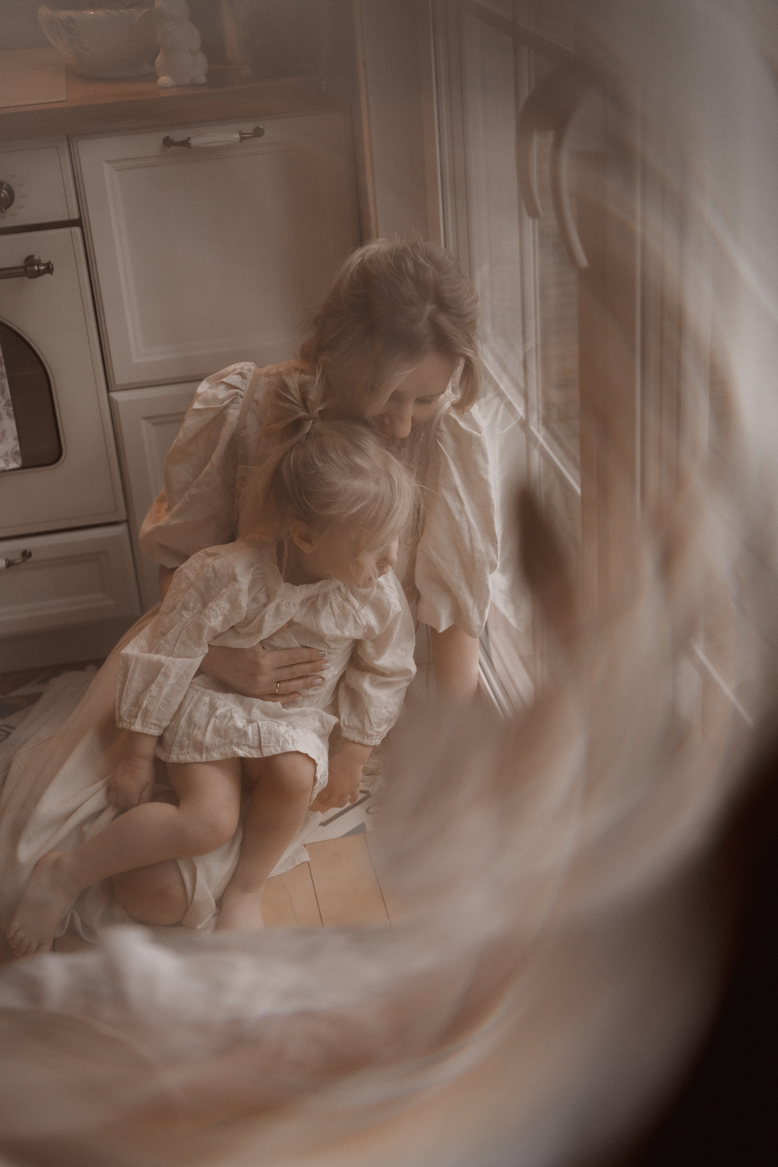 Лея и Ксения в фотодаче Ландыши. Семейный и детский фотограф в Сергиев Посаде, Хотьково Якимчук Любовь