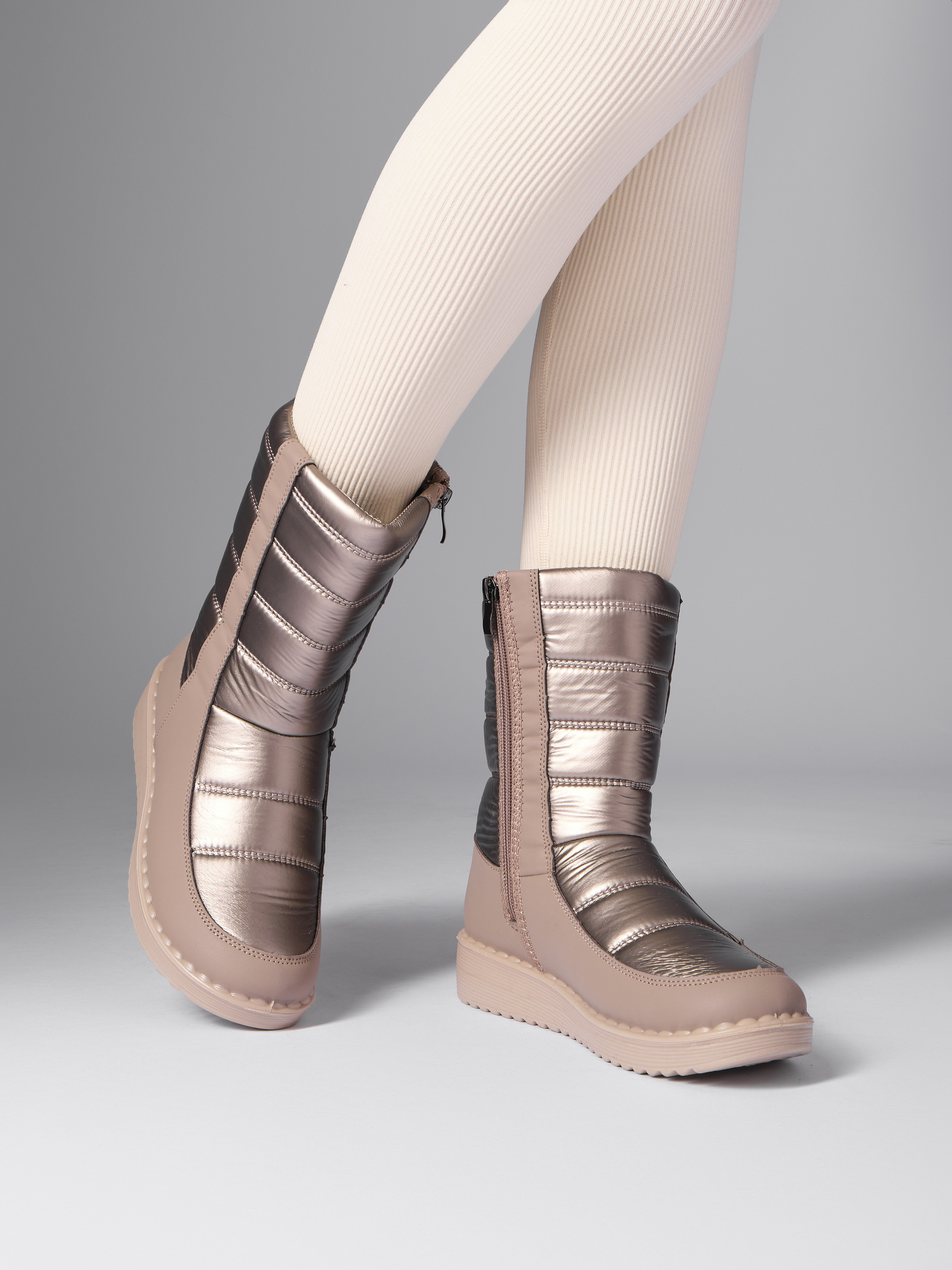 Зимние дутики. Фотостудия для Wildberries Ozon