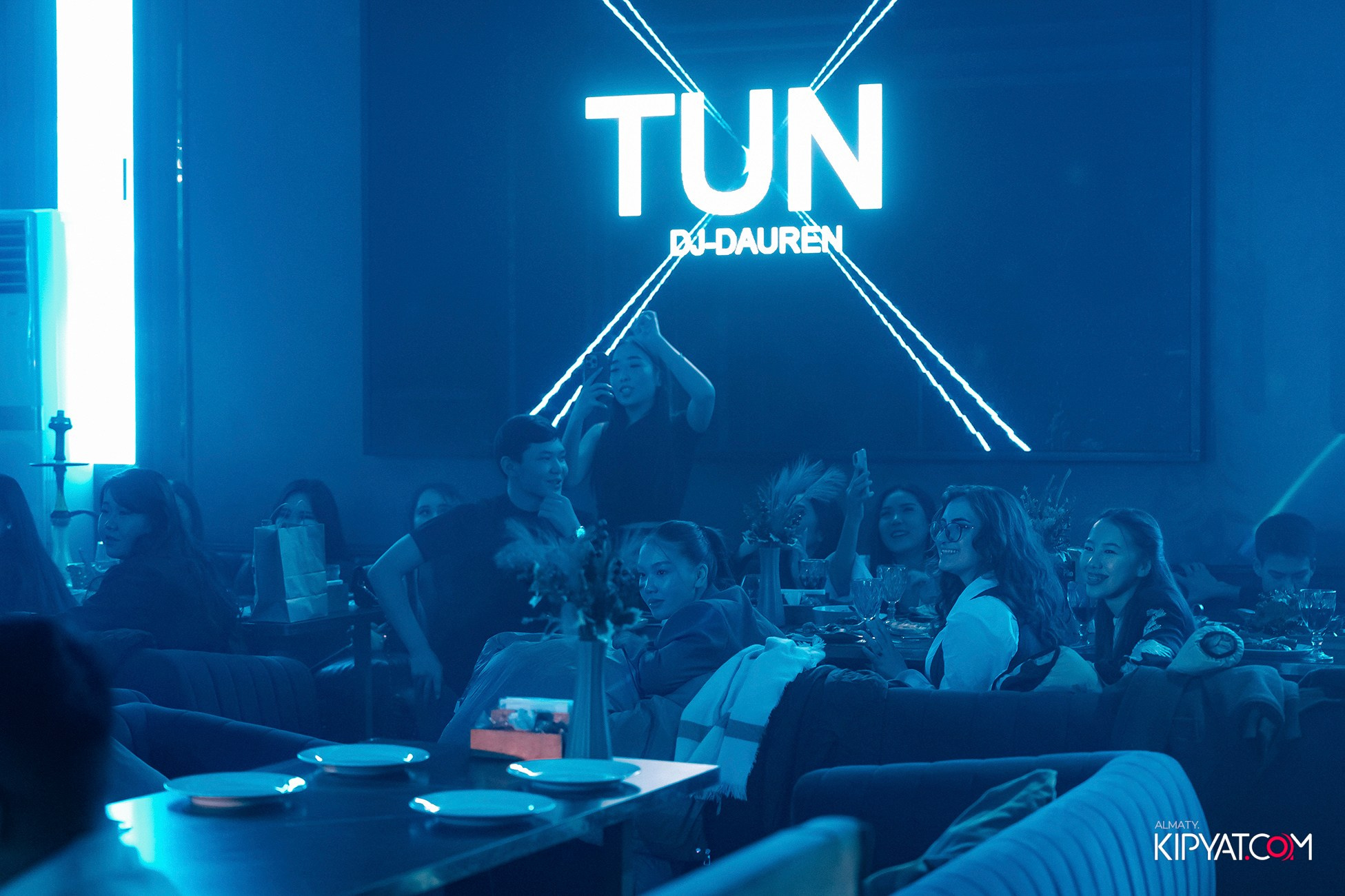 TUN LONGE BAR. КИПЯТКОМ АЛМАТЫ! Фотосъемка мероприятий в Алматы