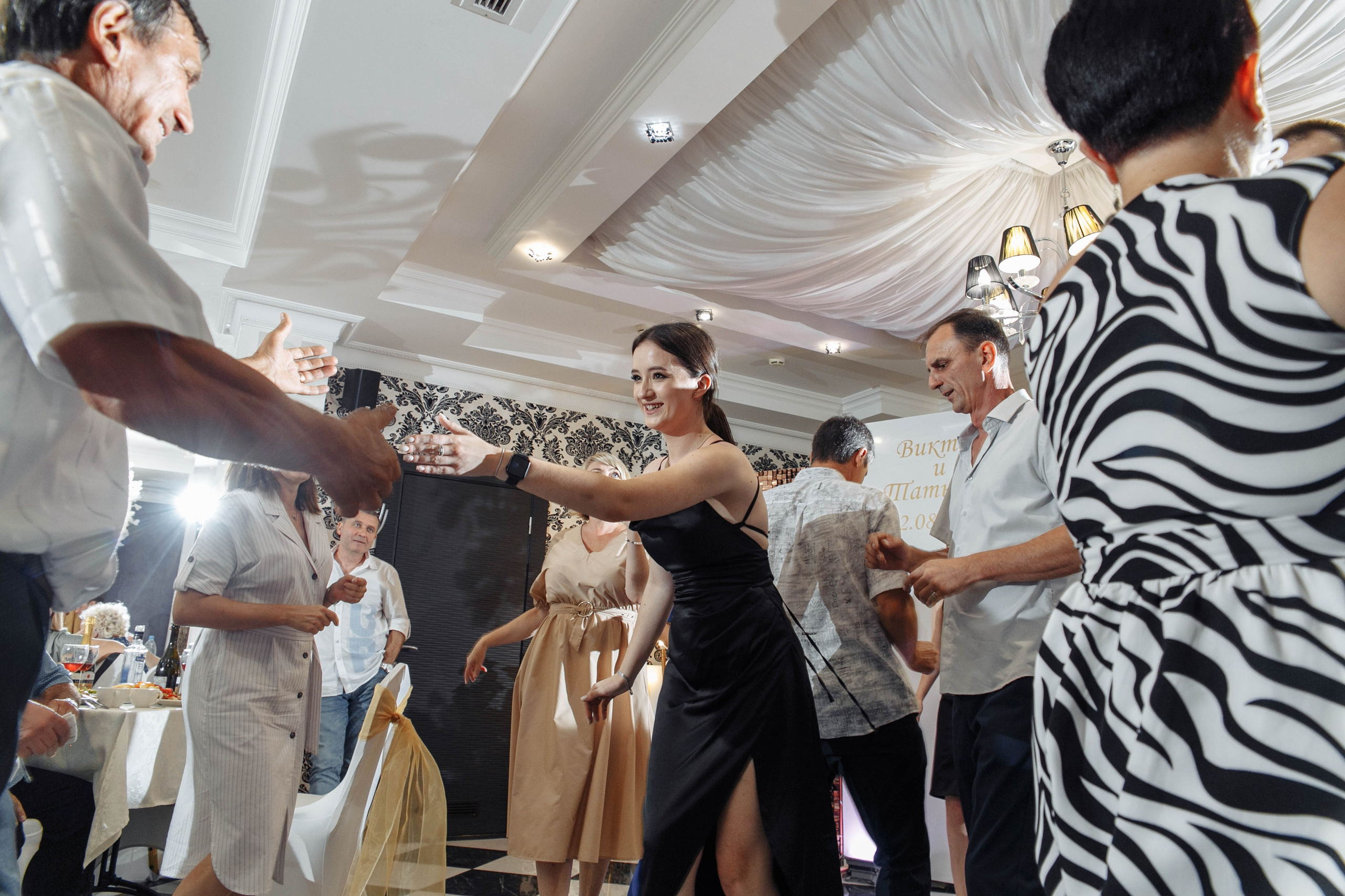 Татьяна и Виктор: настоящая русская свадьба. Событийный фотограф Максим Бескоровайновнов