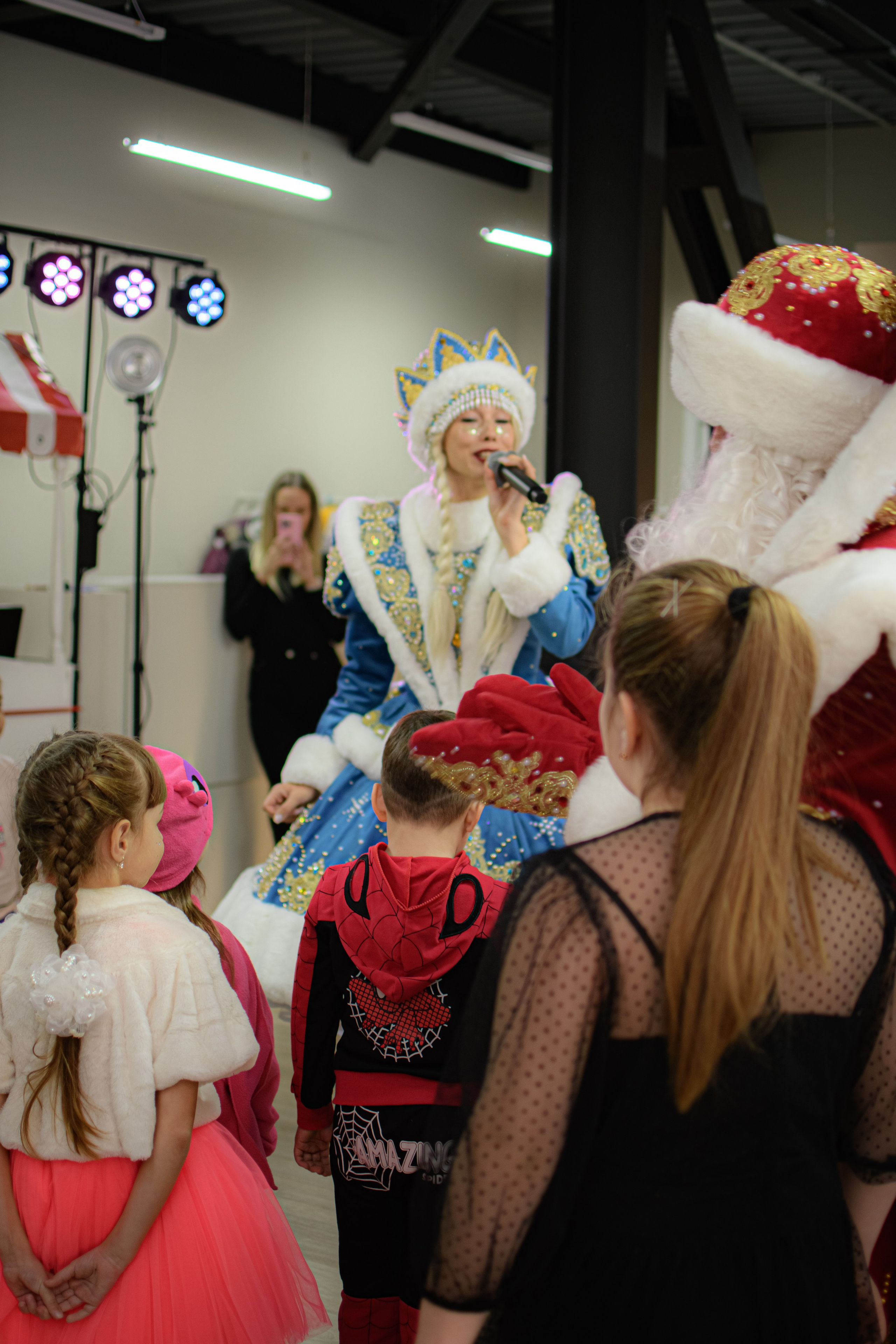 HAPPY NEW YEAR. Photokarish