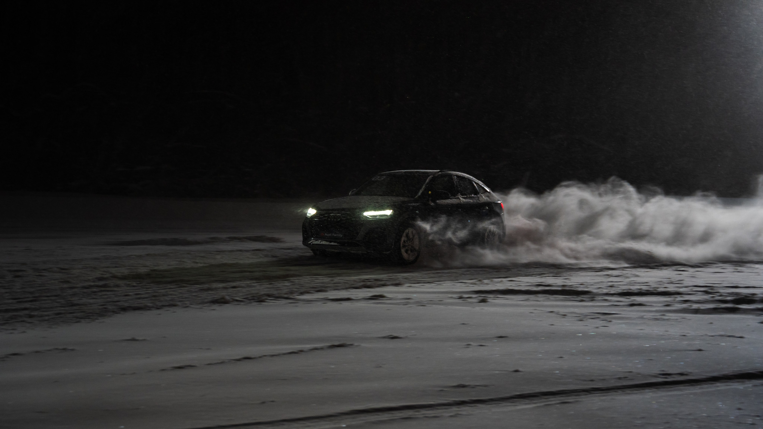 Зимний дрифт Audi. Автомобильный фотограф Москва