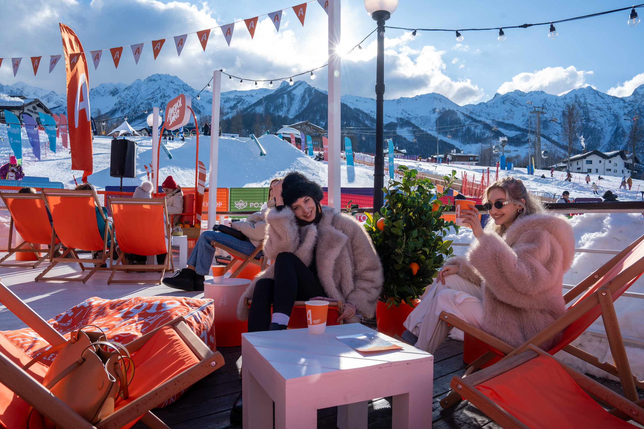 Фотоотчет партнерской интеграции Aperol Spritz на Роза Фест 2025. Репортажный фотограф в Красной Поляне и Сочи Павлюченко Екатерина