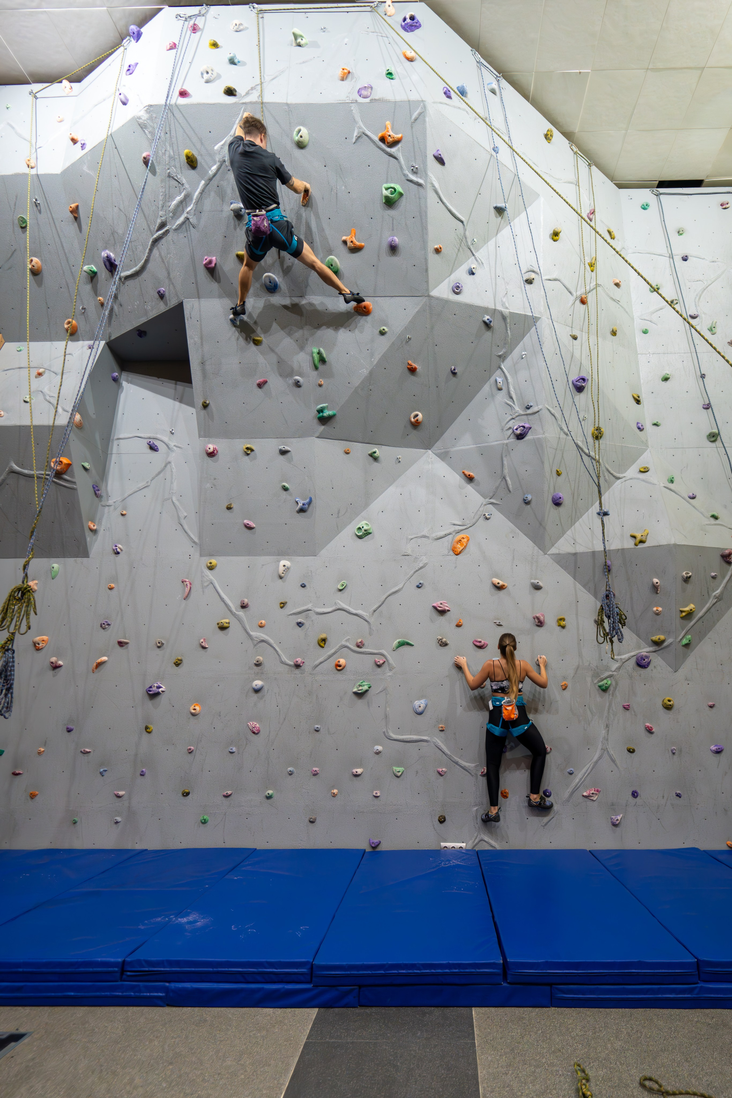 Контент съемка для скалодрома на курорте Газпром Поляна. Репортажный фотограф в Красной Поляне и Сочи Павлюченко Екатерина