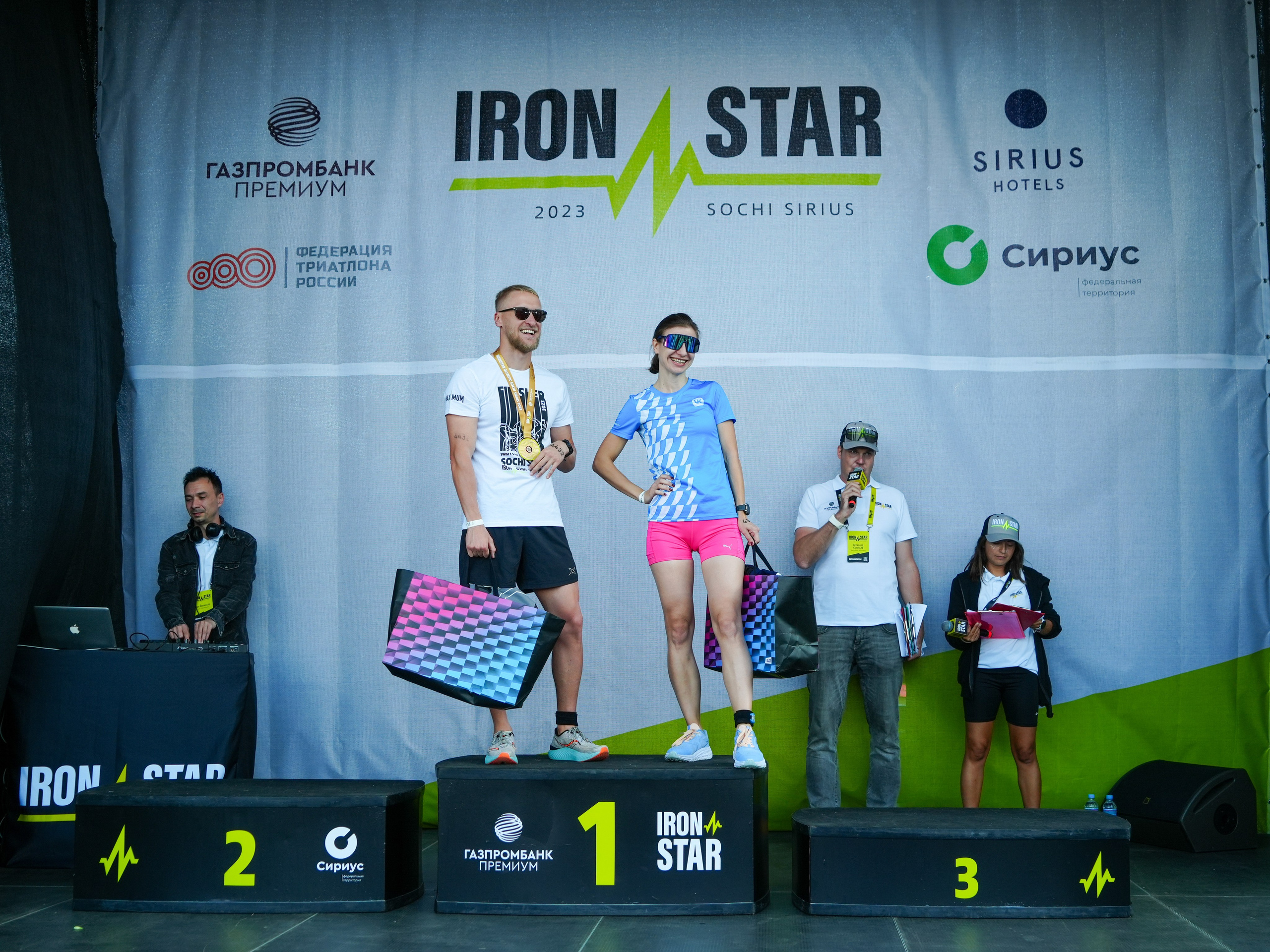 Фотоотчет партнерской интеграции для компании TELE2 на фестивале Ironstar. Репортажный фотограф в Красной Поляне и Сочи Павлюченко Екатерина