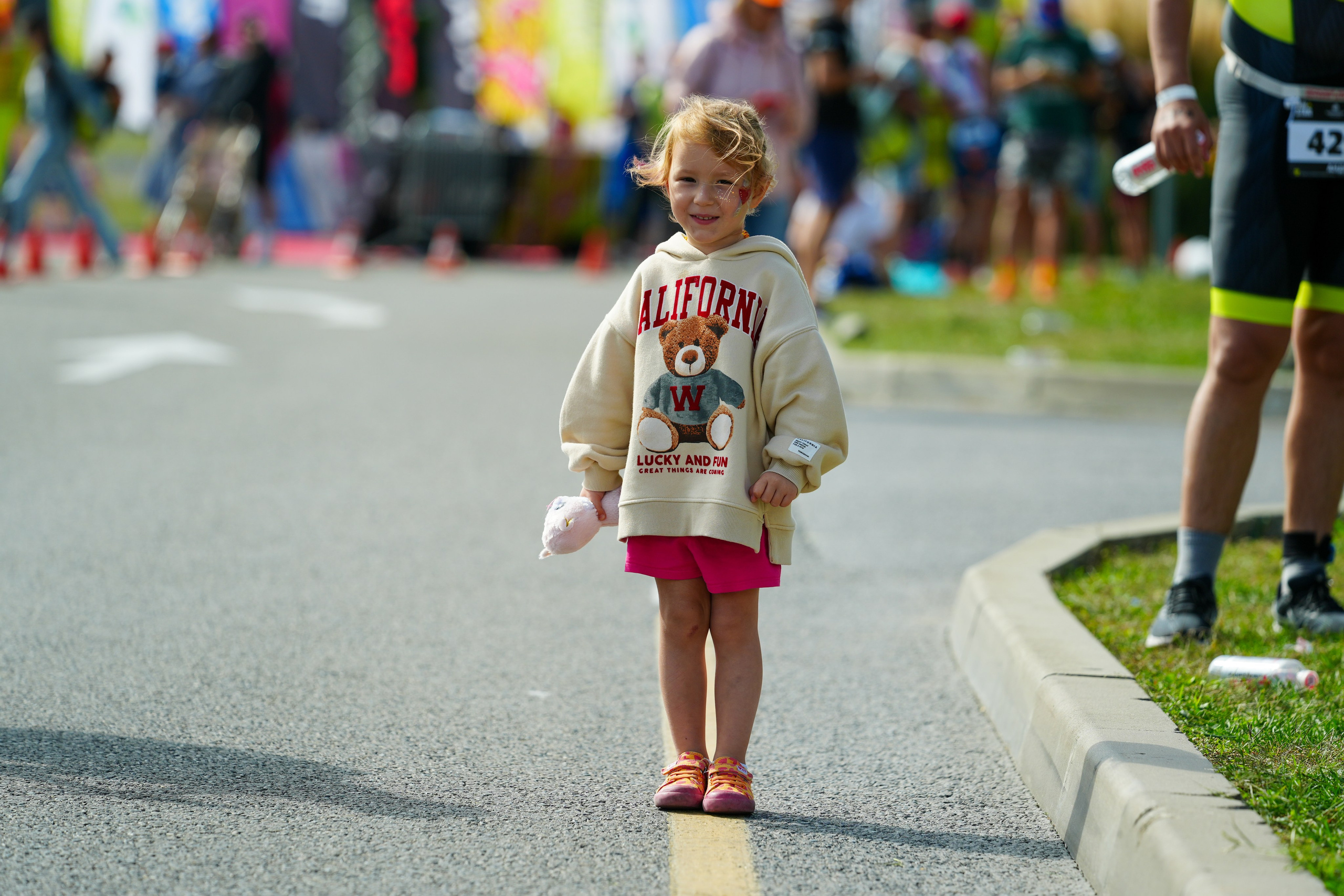 Фотоотчет партнерской интеграции для компании TELE2 на фестивале Ironstar. Репортажный фотограф в Красной Поляне и Сочи Павлюченко Екатерина