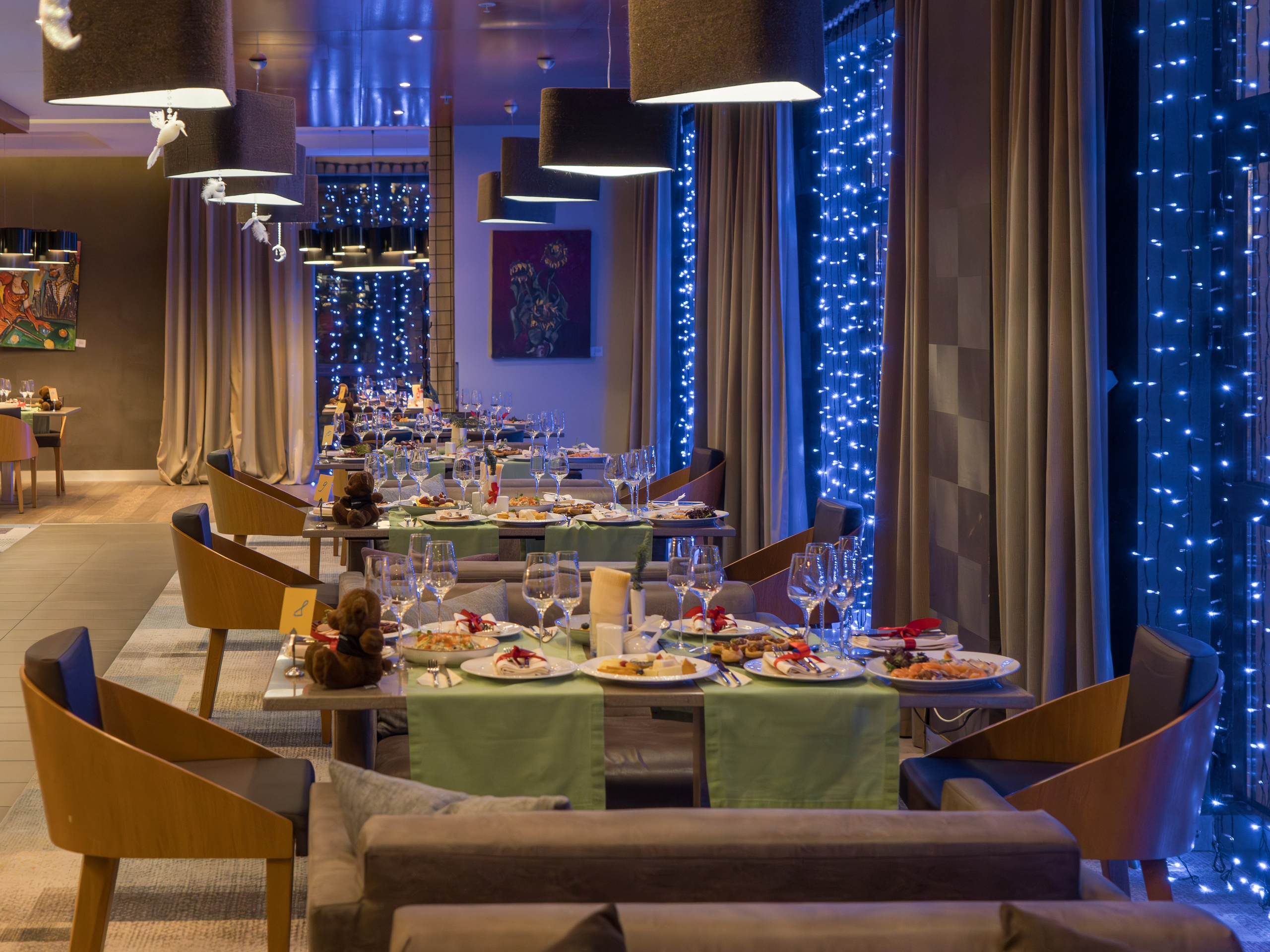 Новый год 2024 в ресторане Эрбелия. Репортажный фотограф в Красной Поляне и Сочи Павлюченко Екатерина