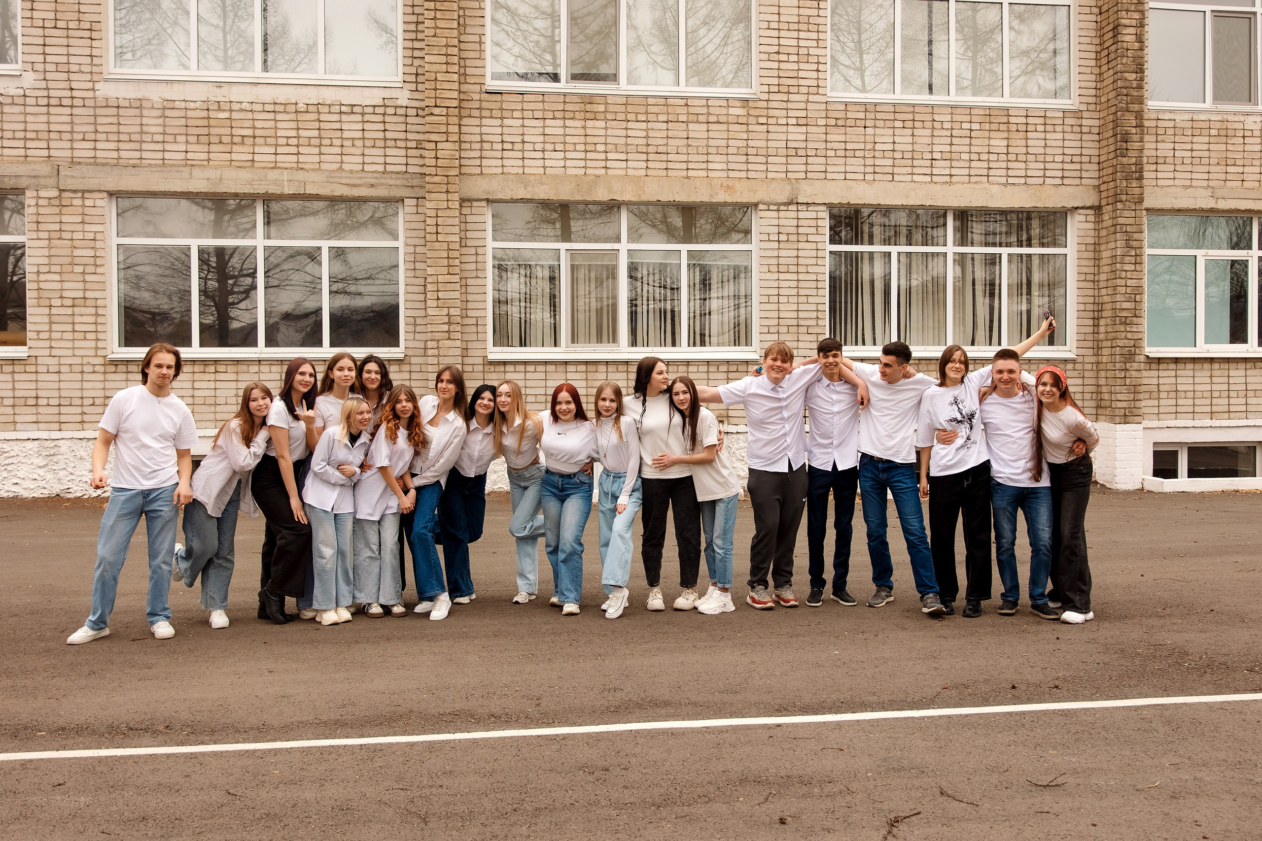 11 класс с. Барабаш. Фотограф Любовь Корниенко, Примоский край