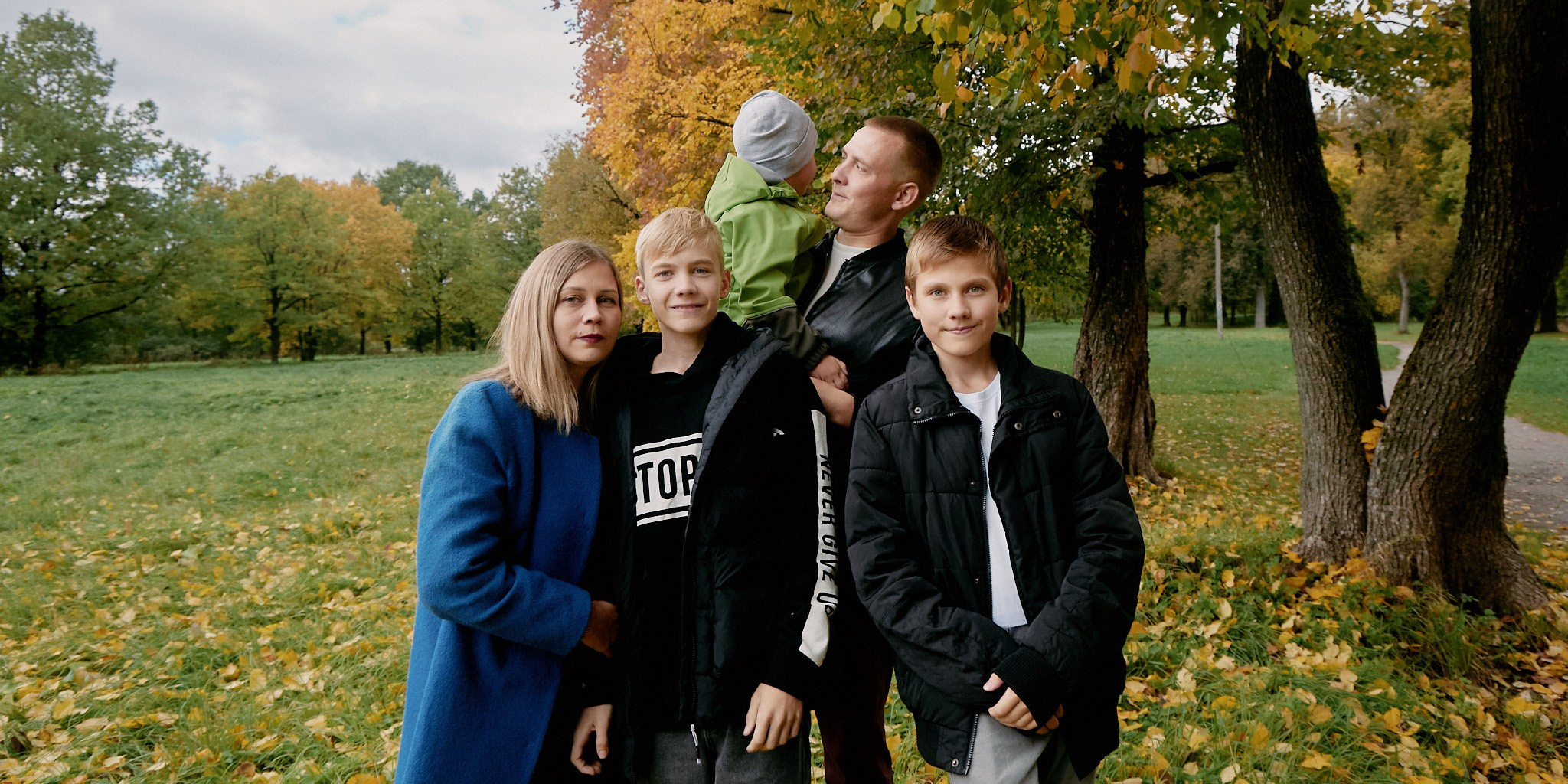 Прогулка с семьёй Виктора и Екатерины. Свадебный и семейный фотограф в г. Волхов Алексей Кочерыжкин