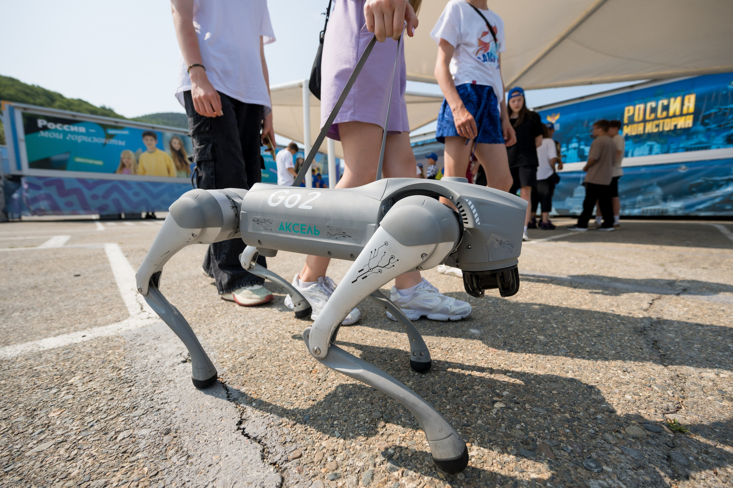 Репортажная съемка презентации нового робота на форуме в Ростове