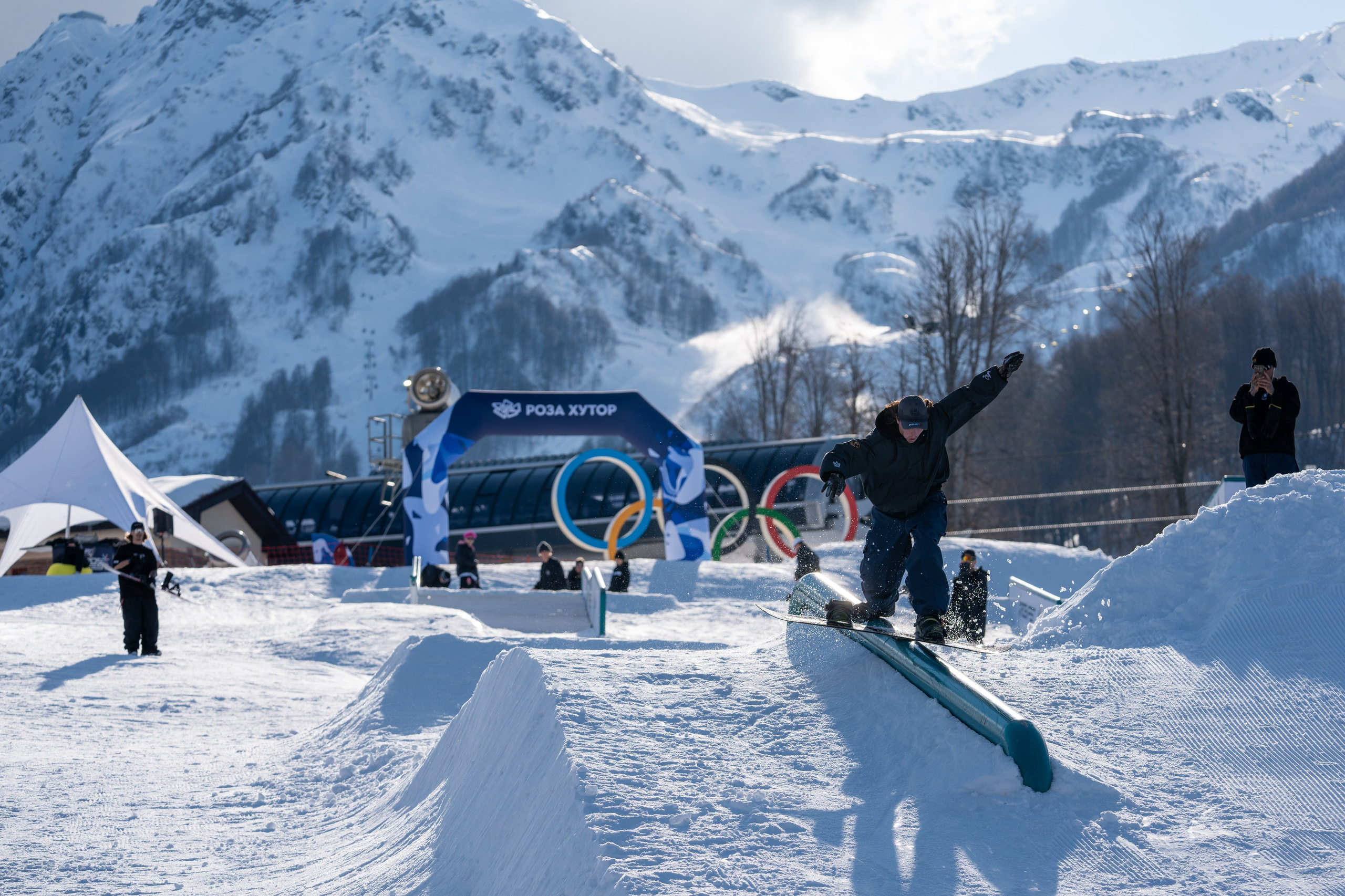 Фотоотчет партнерской интеграции Aperol Spritz на Роза Фест 2025. Репортажный фотограф в Красной Поляне и Сочи Павлюченко Екатерина