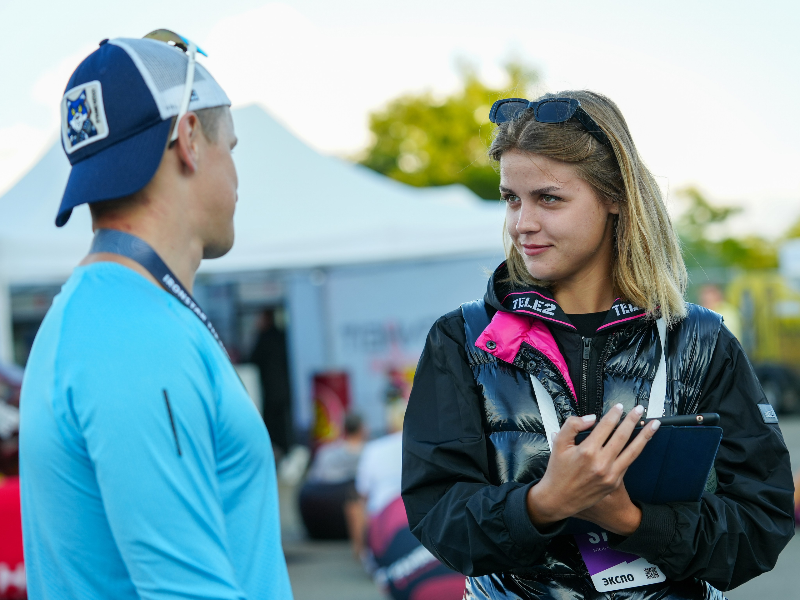 Фотоотчет партнерской интеграции для компании TELE2 на фестивале Ironstar. Репортажный фотограф в Красной Поляне и Сочи Павлюченко Екатерина