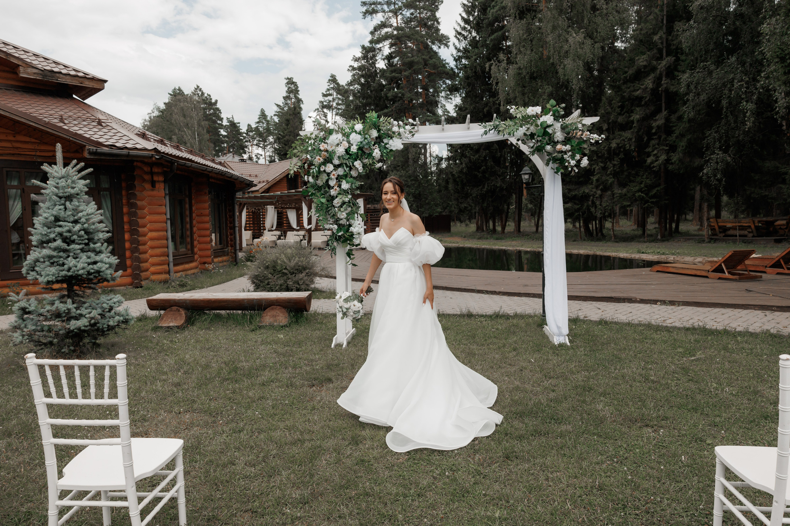 Полина и Дмитрий, загородный клуб «Барин», ЗАГС в г. Пушкино. Свадебный и репортажный фотограф (Москва, Королев и другие)