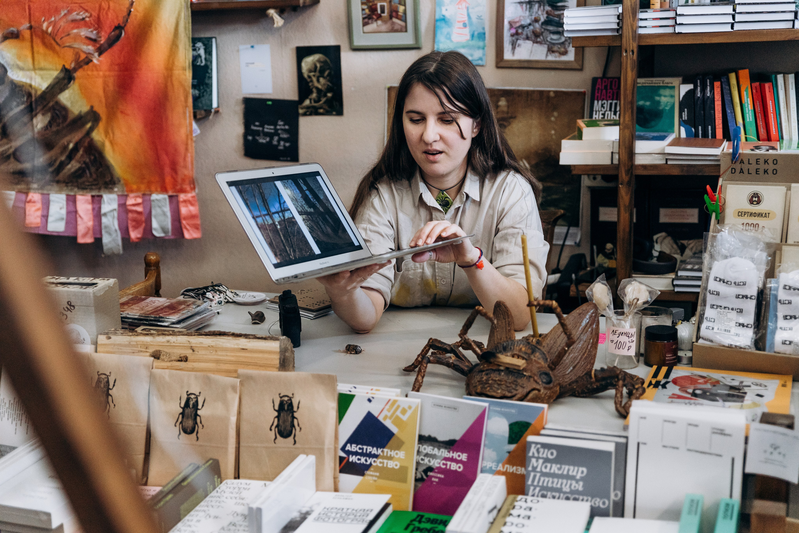 Презентация фотокниги «Beetlemania», 21.01.2024, г. Краснодар, независимый книжный «Чарли». Лера Круглова