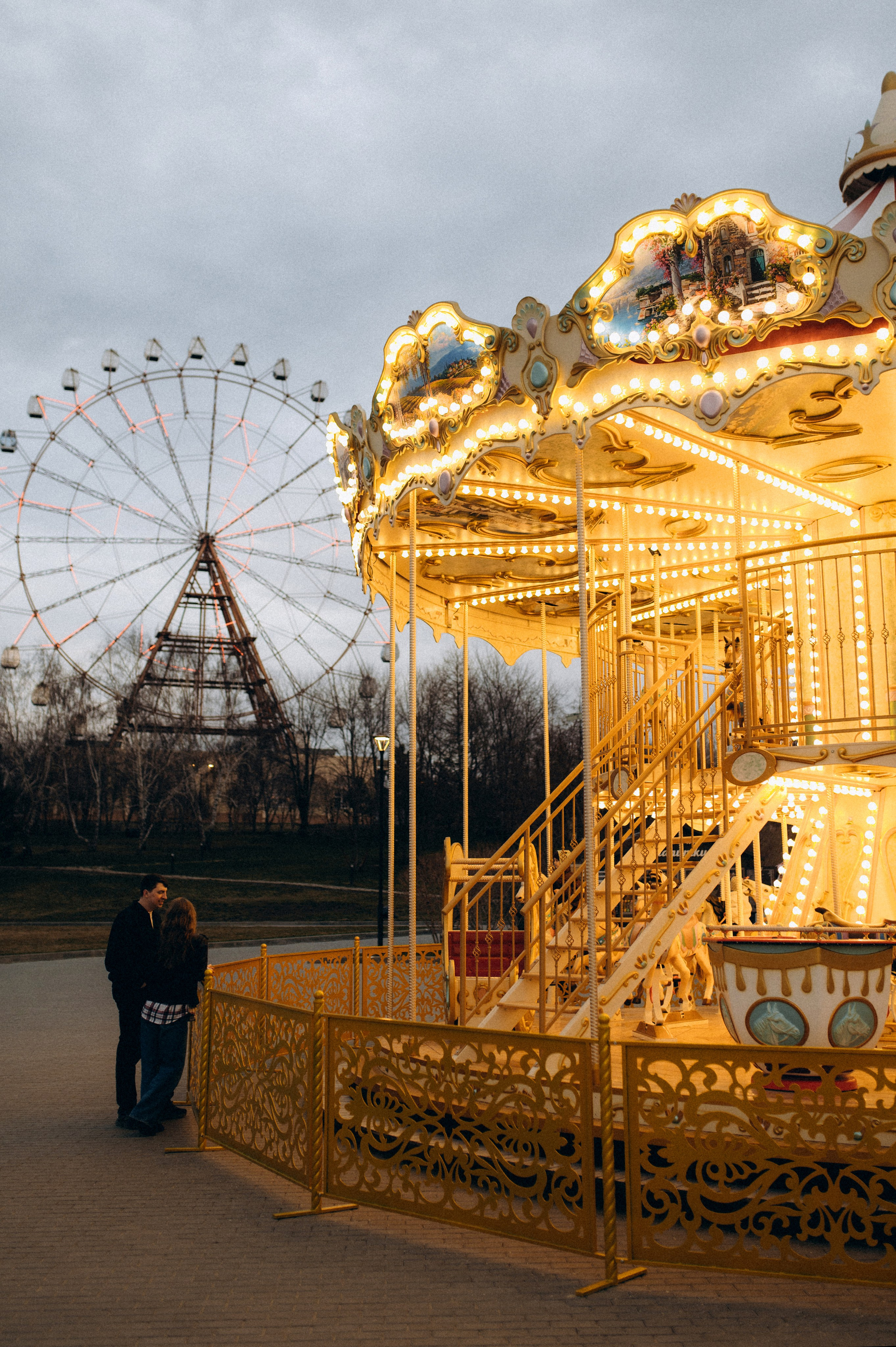 ВЕСЕННЯ ПРОГУЛКА НА НАБЕРЕЖНОЙ. Семейный фотограф в Новосибирске Женя Индрикова