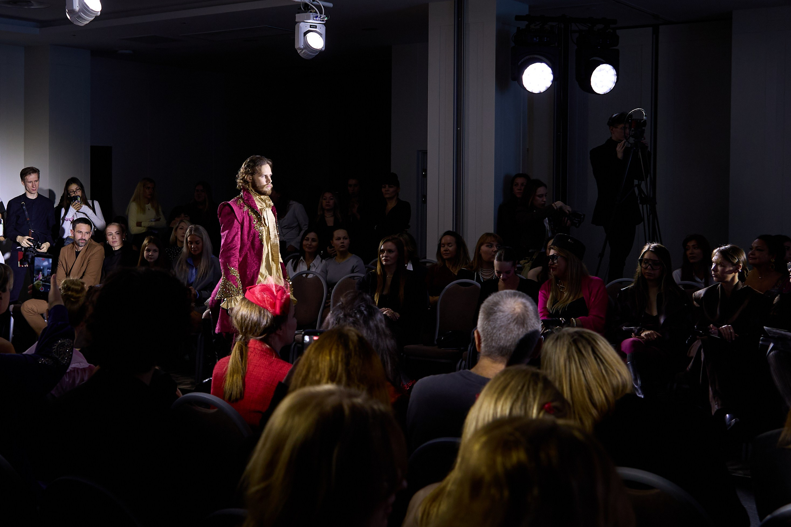 13 сезон недели моды в Ульяновске 8 — 9 ноября Тема: «Мода как спектакль». Свадебный и семейный фотограф в Ульяновске Орешина Елена